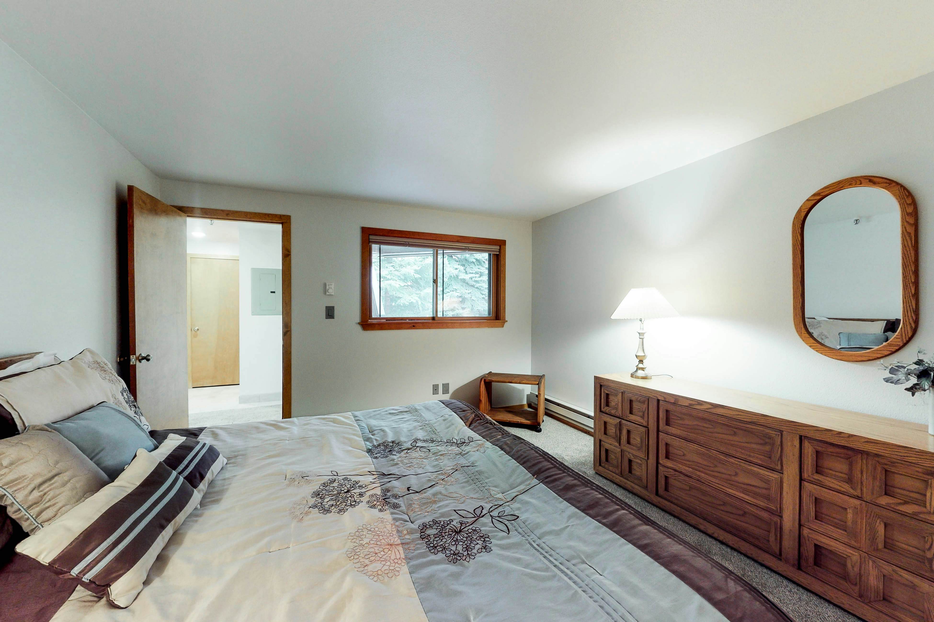 Lakeview Marina Place