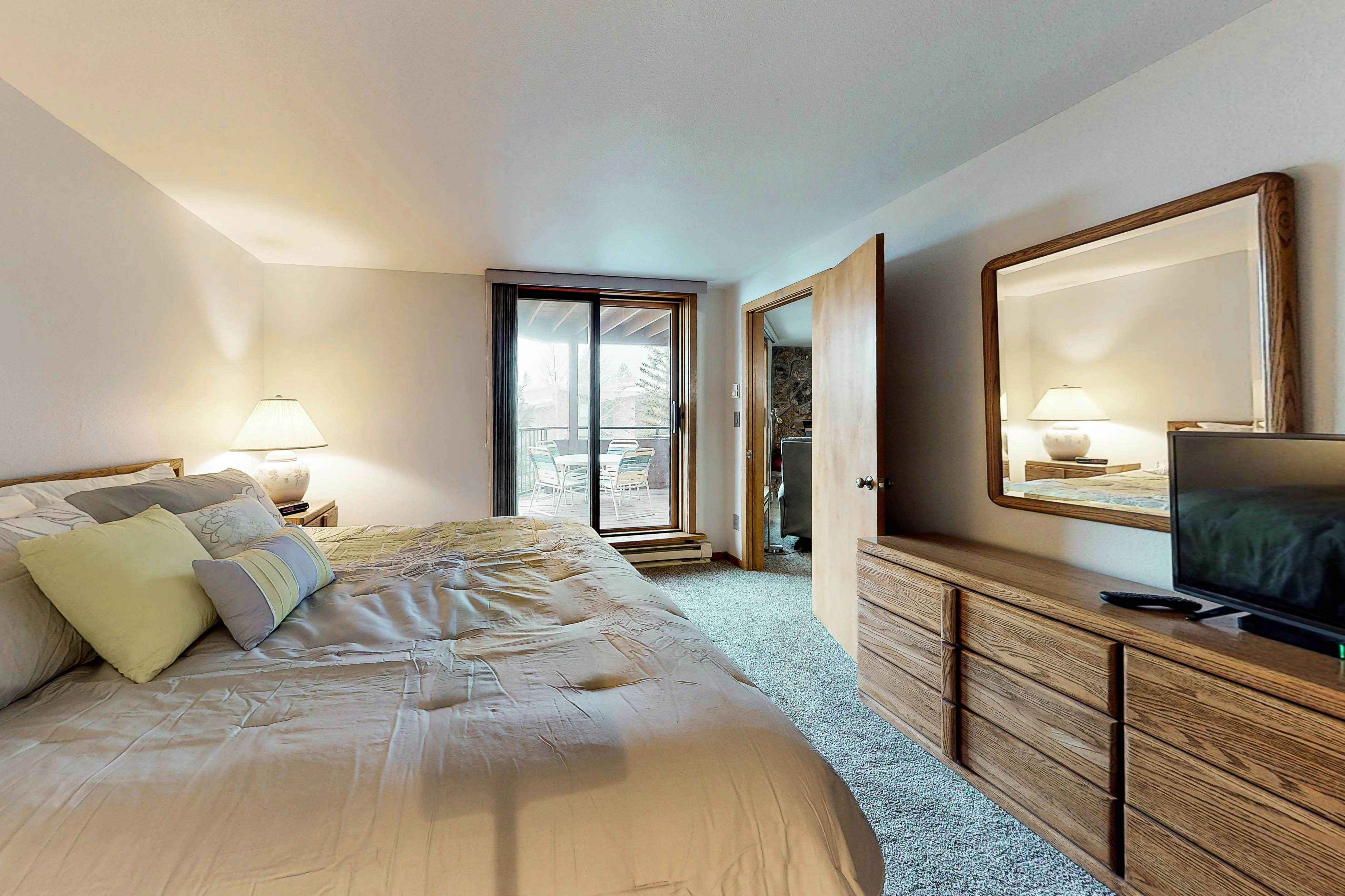 Lakeview Marina Place