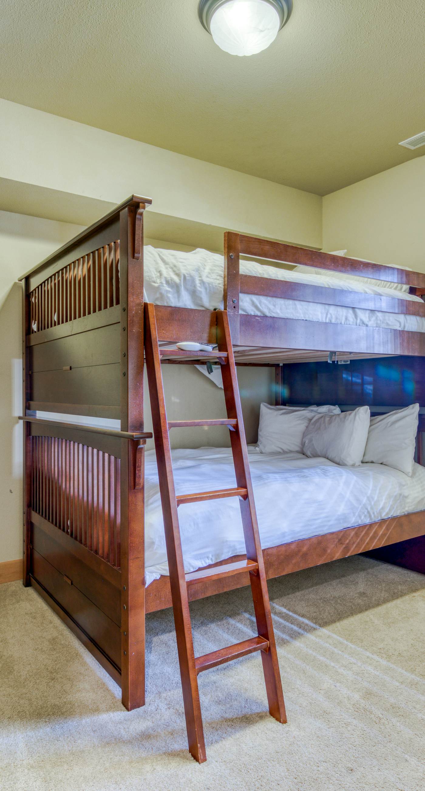 #201 Grand Lodge South Master Suite