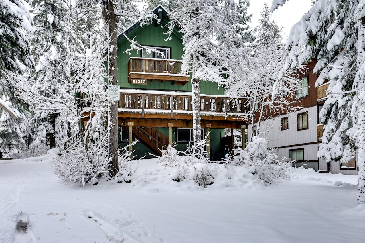 Mt Hood Chalet Vacation Rental 4 BD Vacation Rental in Government Camp, OR Vacasa