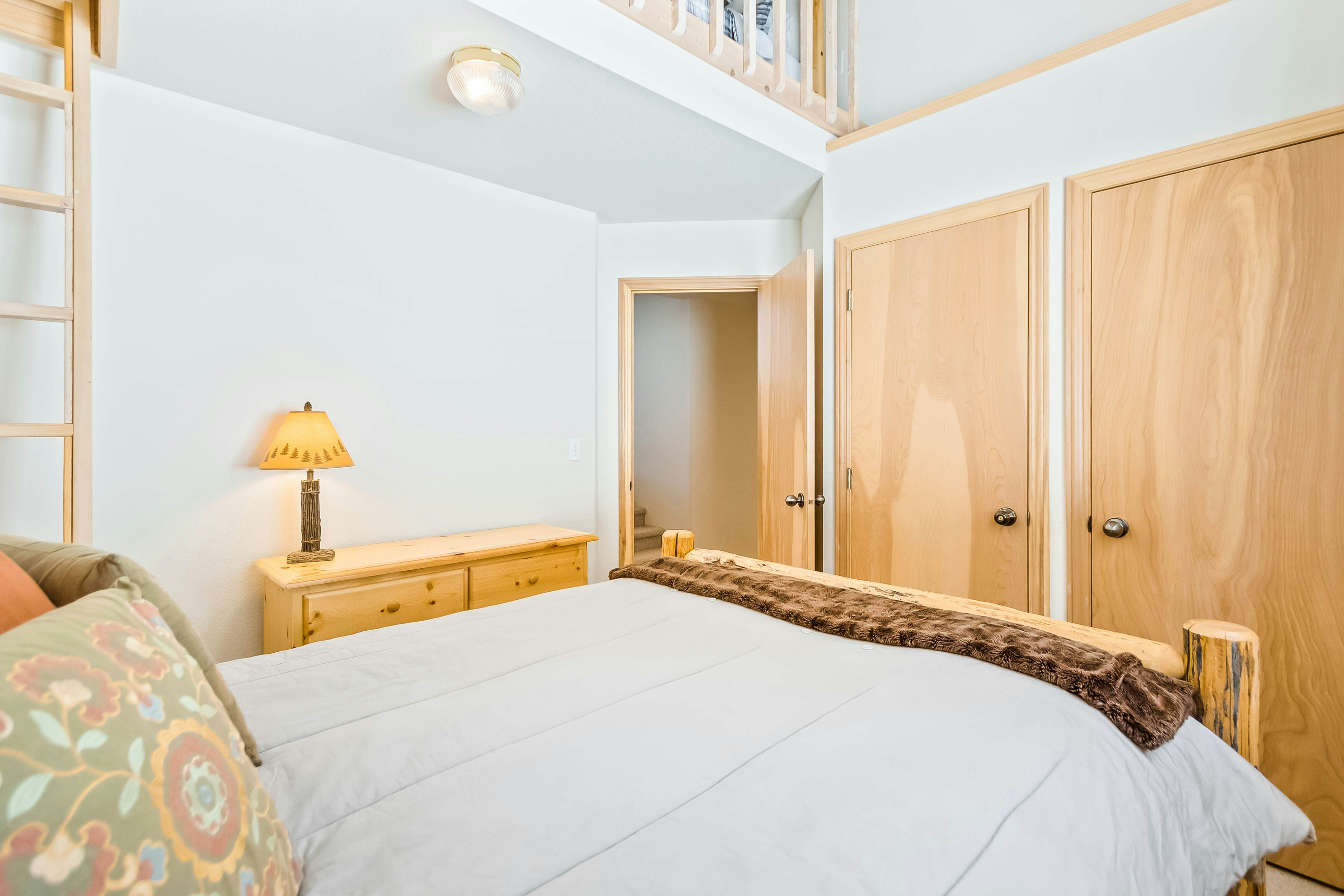 Schweitzer Ullr Retreat