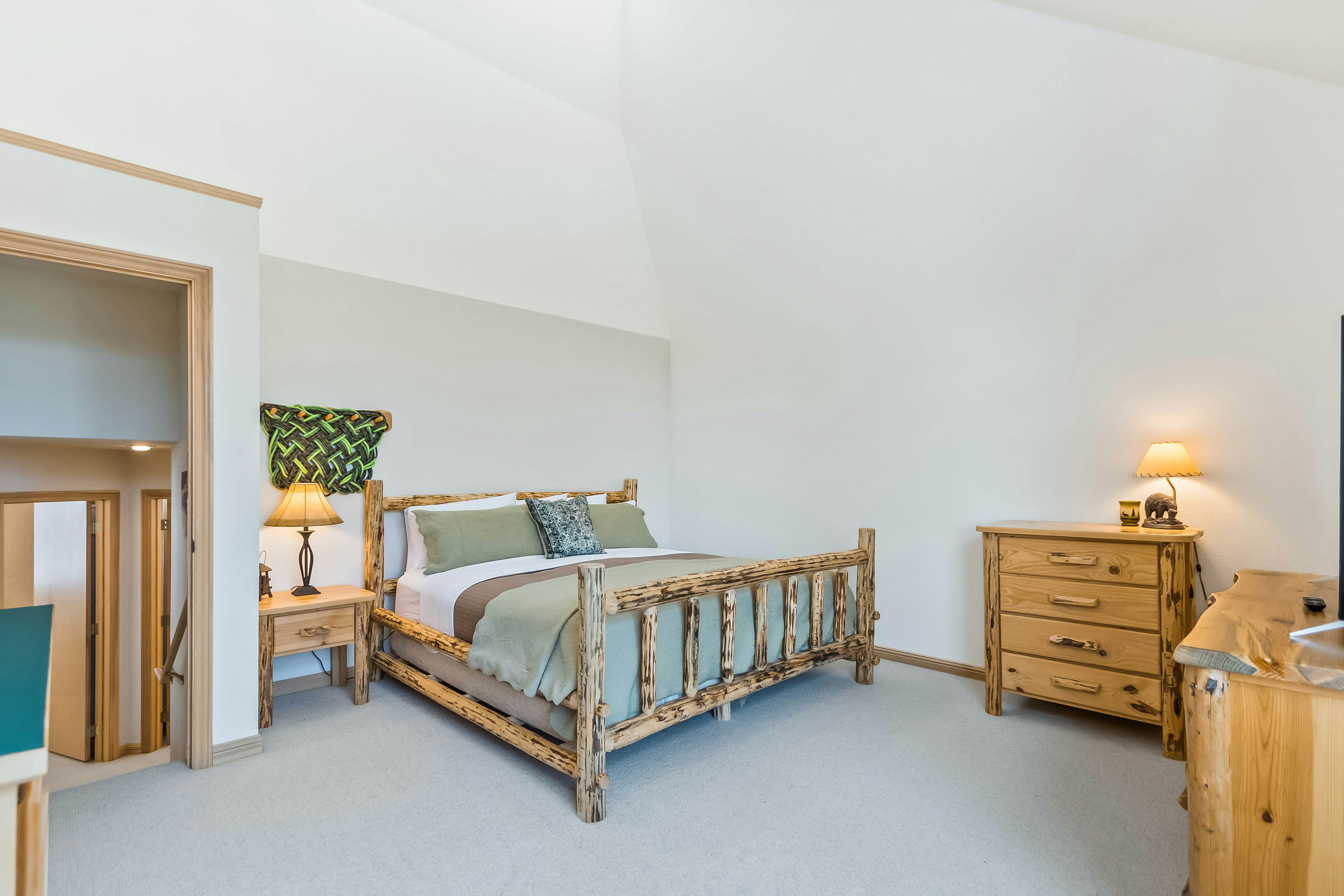 Schweitzer Ullr Retreat