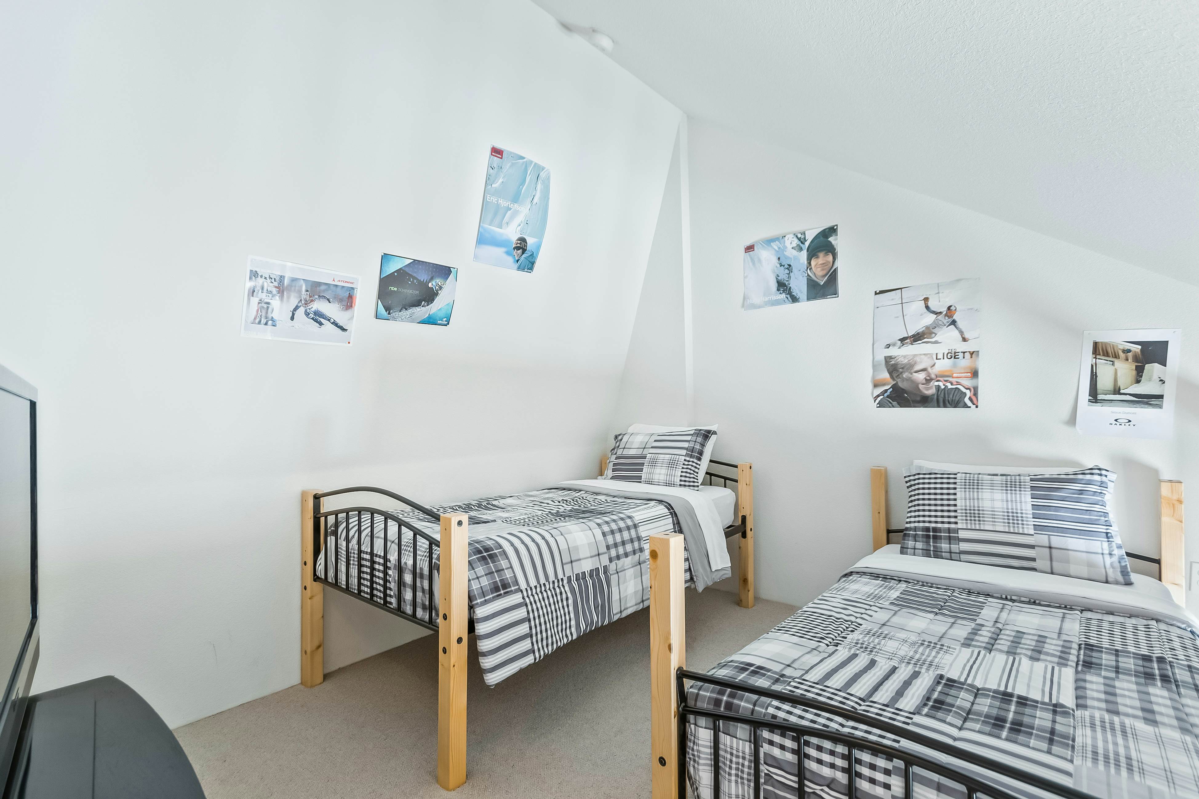 Schweitzer Ullr Retreat