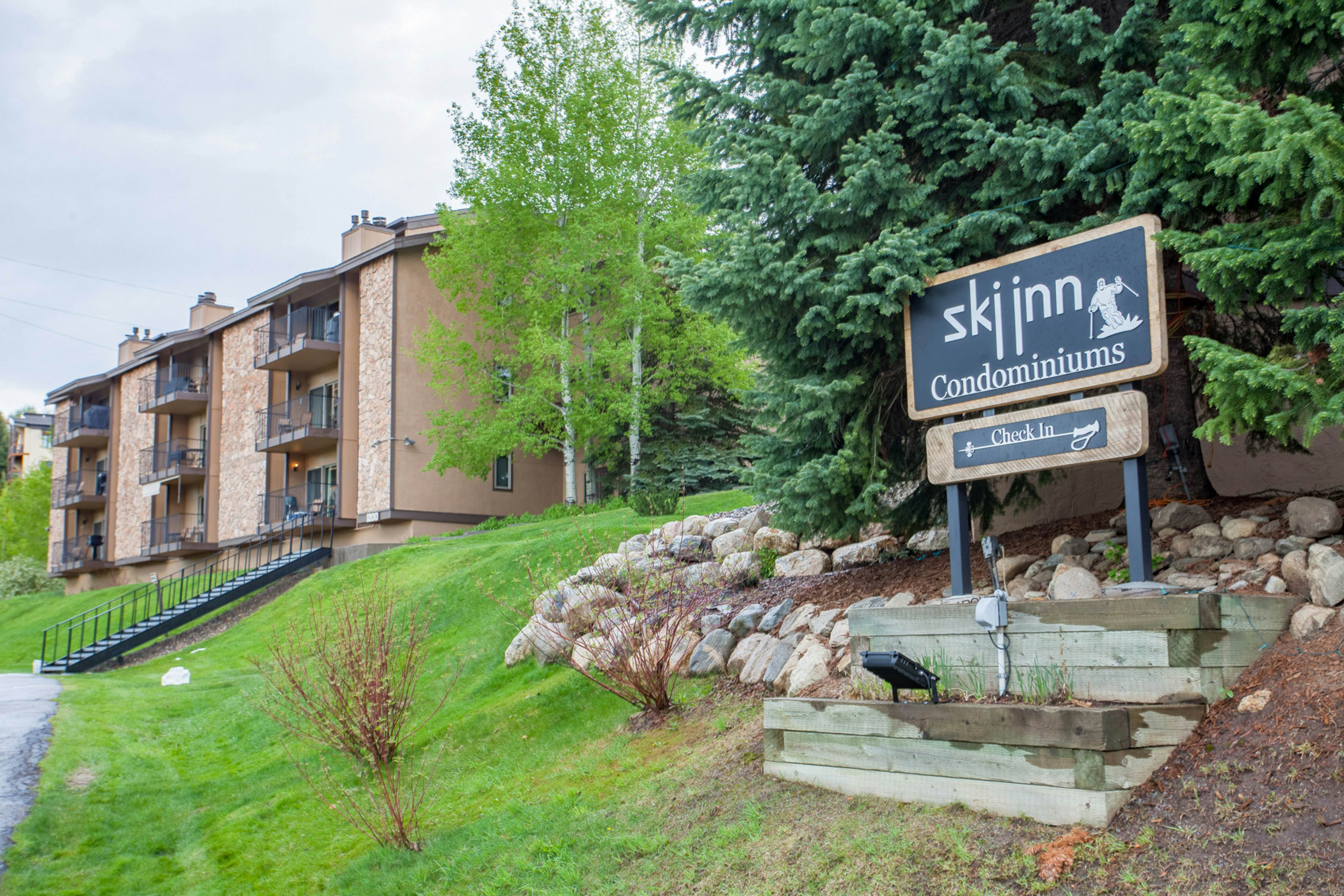 Ski Inn 233