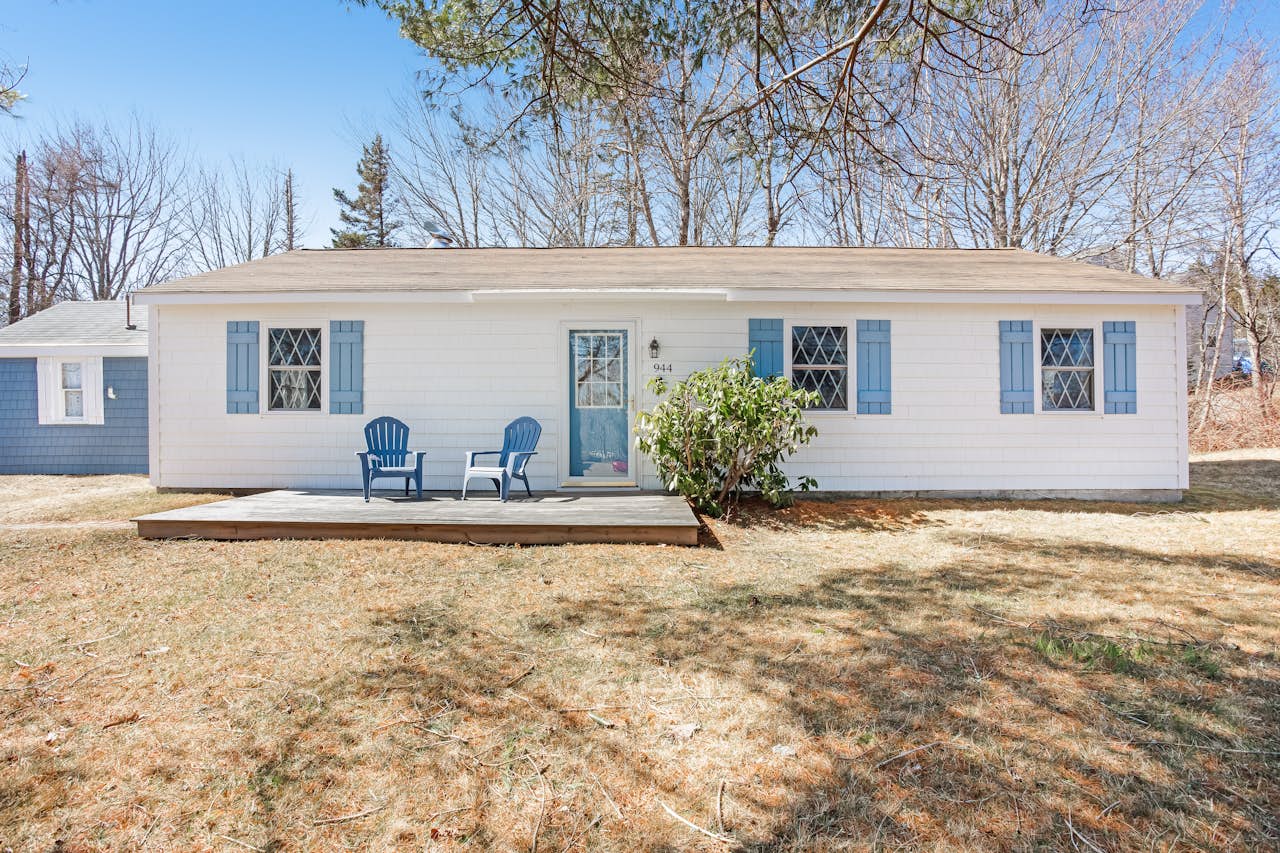 Lucky Stone Cottage 2 BD Vacation Rental in Seal Cove, ME Vacasa