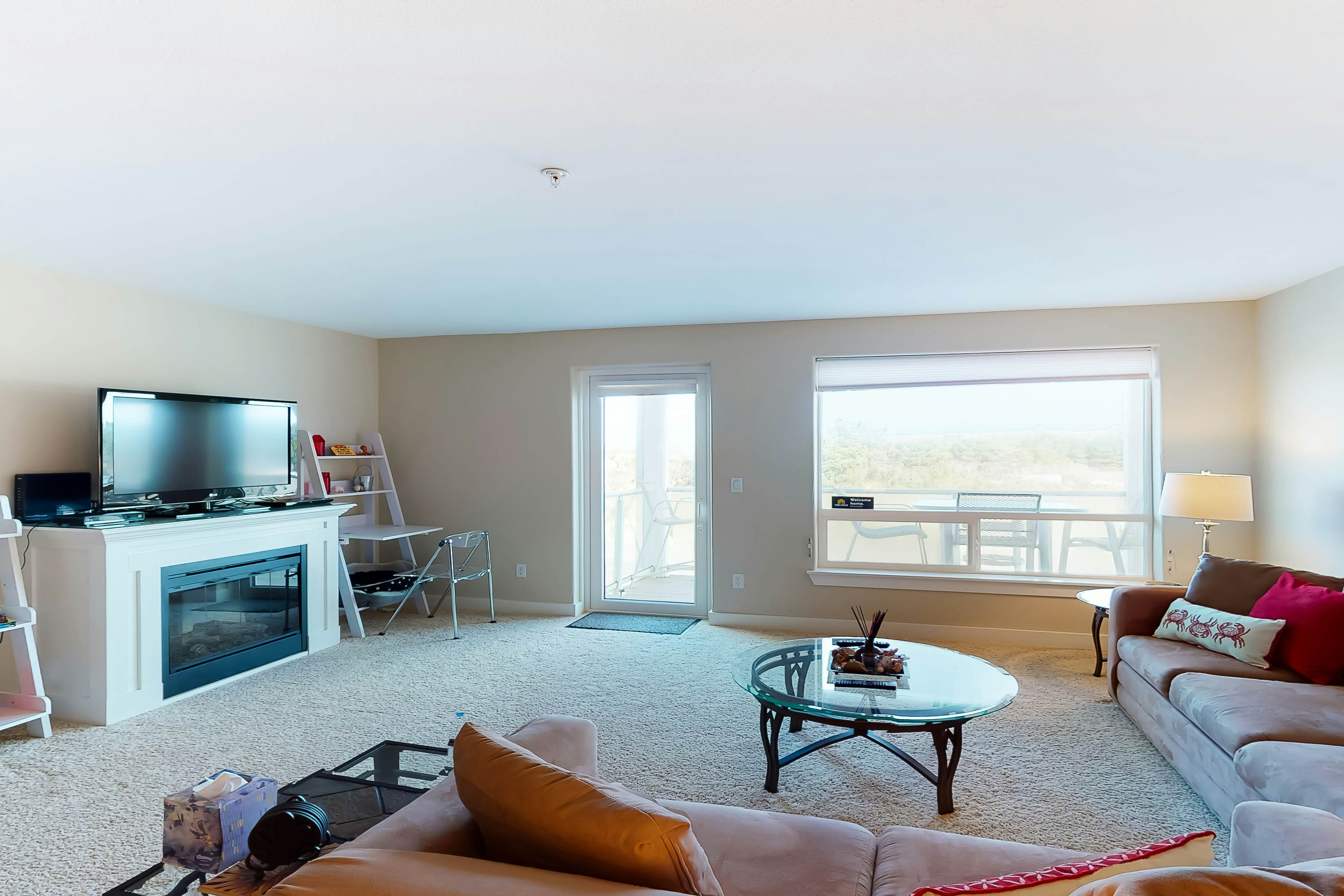 The Seaside Condo in Westport 2 BD Westport, WA Vacation Rental Vacasa