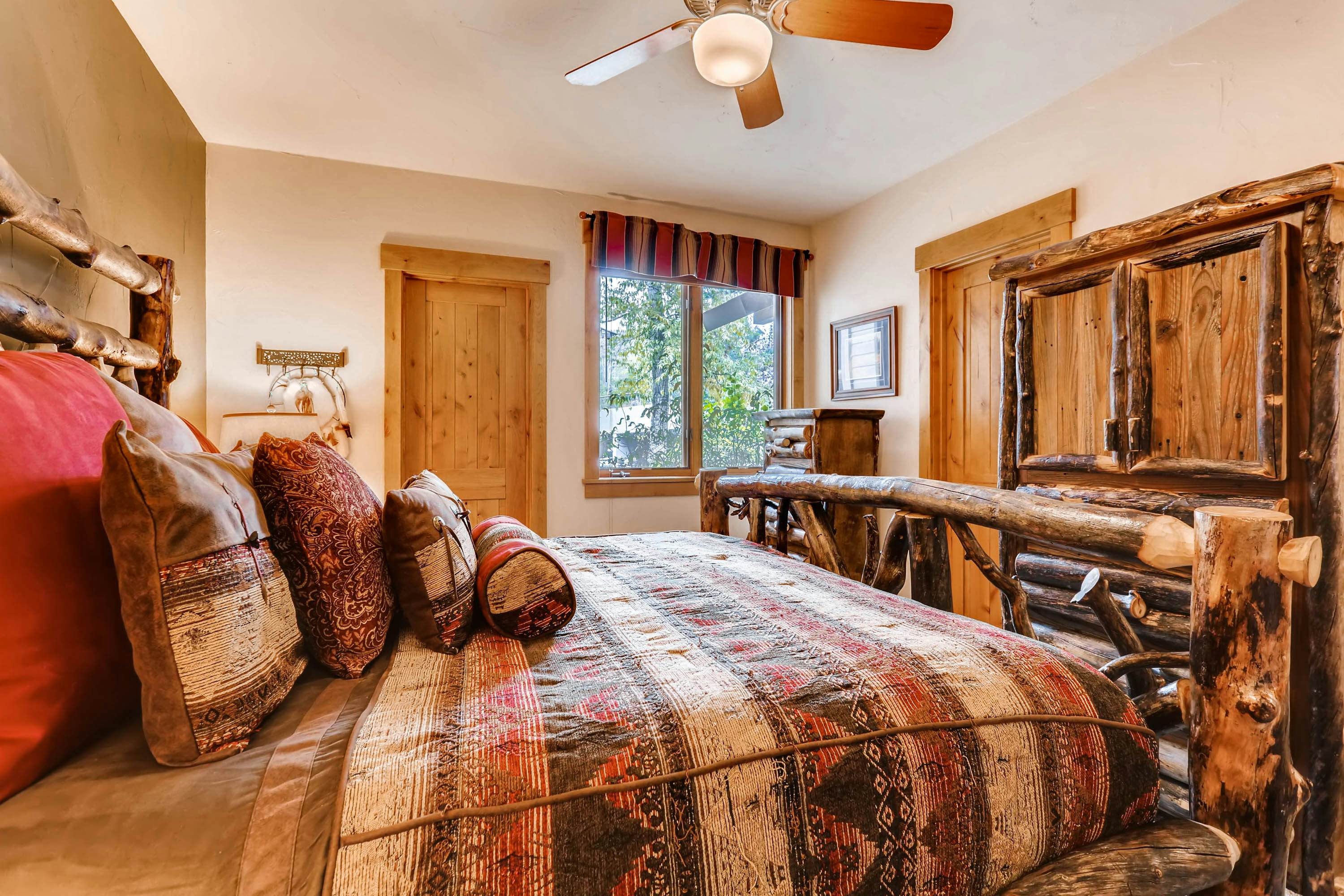 Antlers 114 4 BD Steamboat Springs, CO Vacation Rental Vacasa