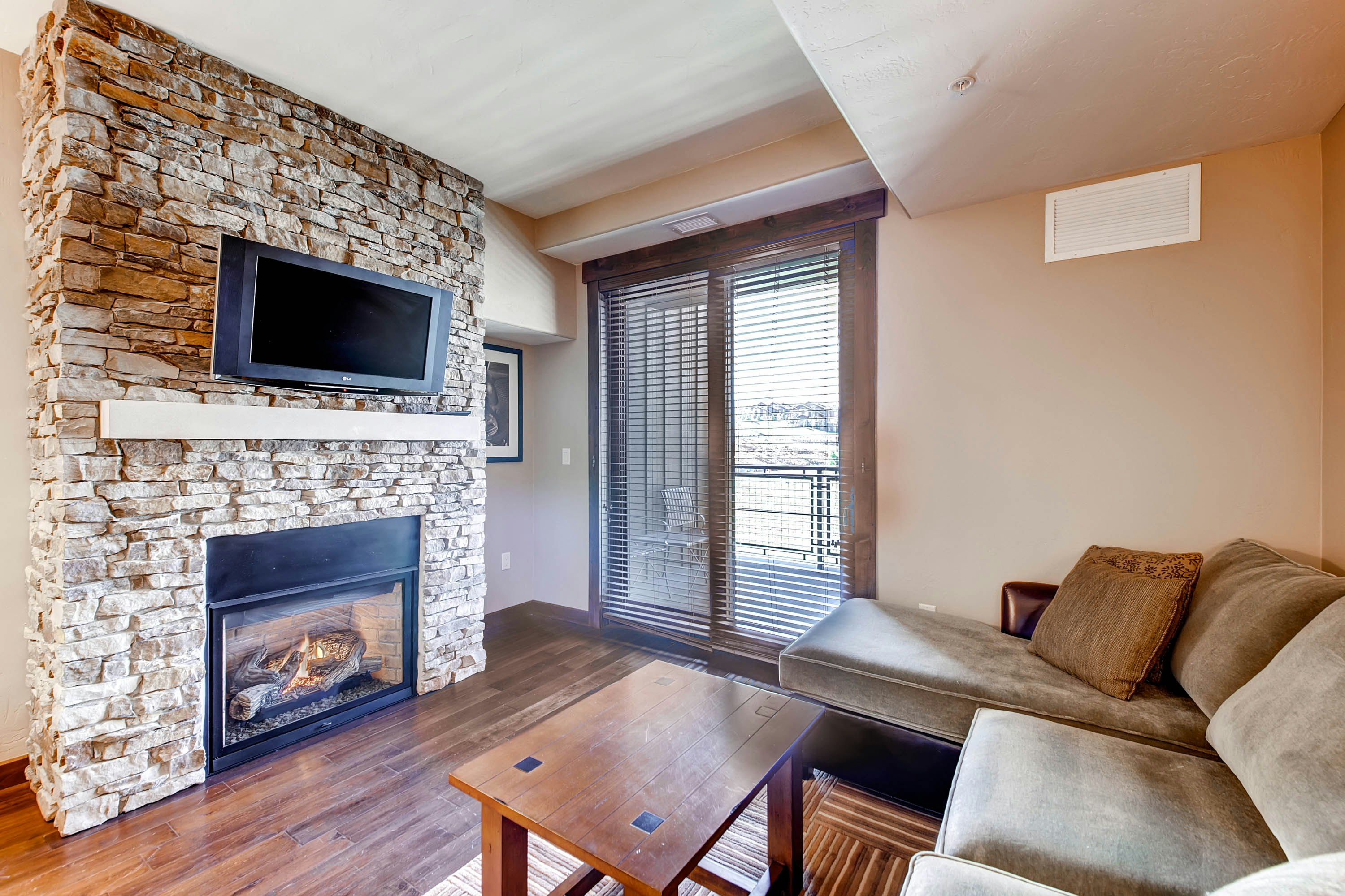 Trailhead Lodge 2113