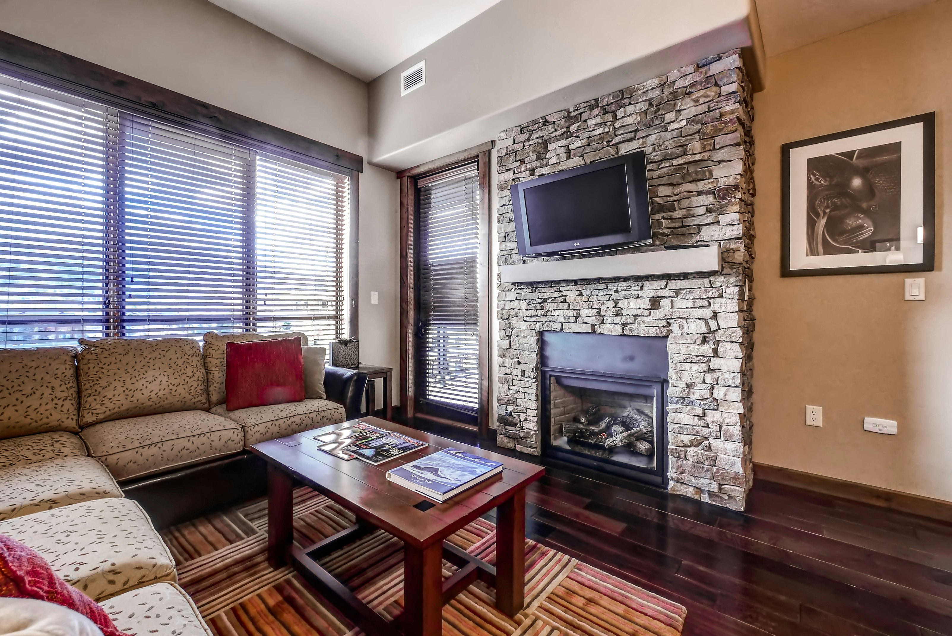 Trailhead Lodge 5106