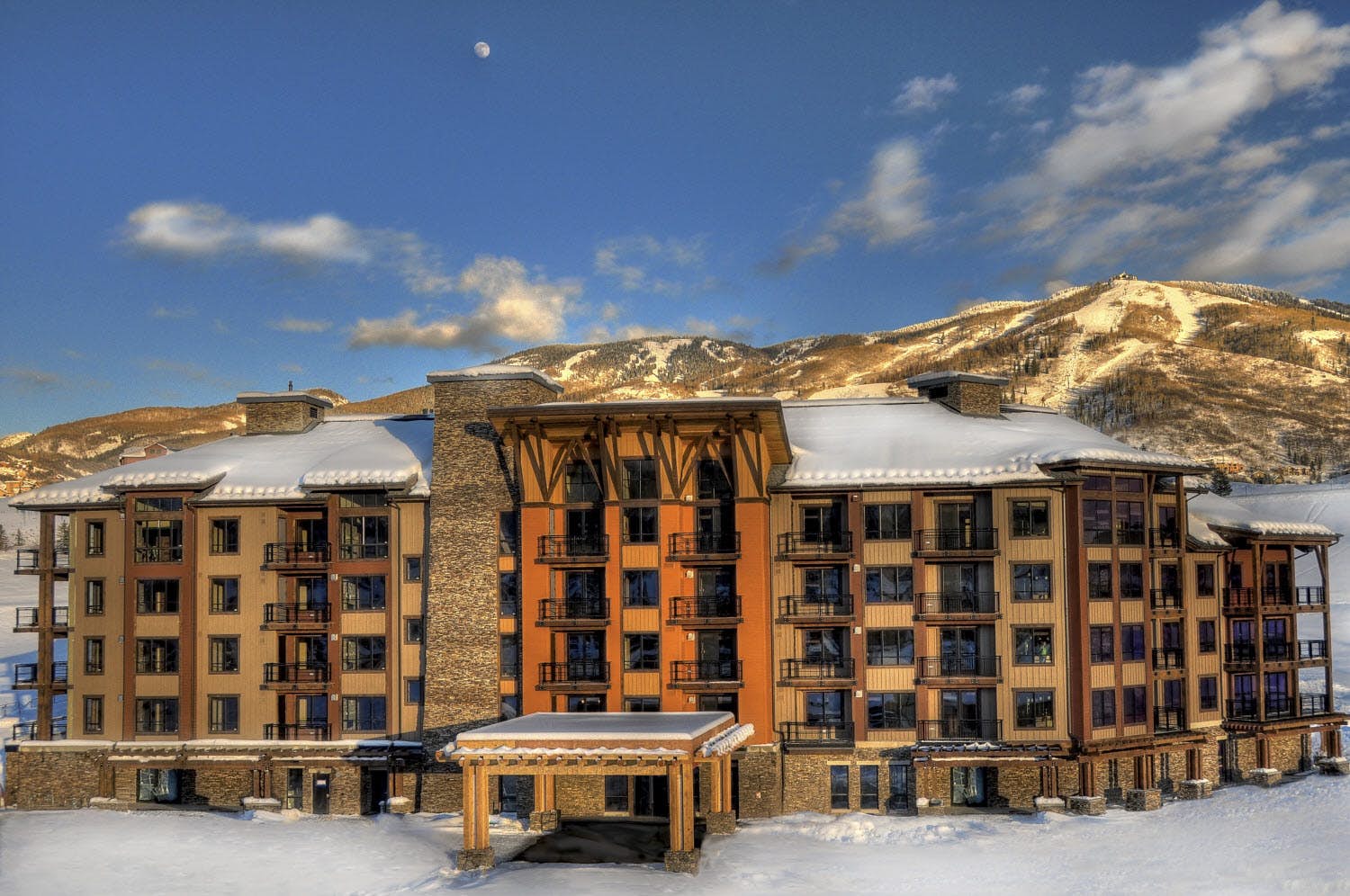 Trailhead Lodge 5105