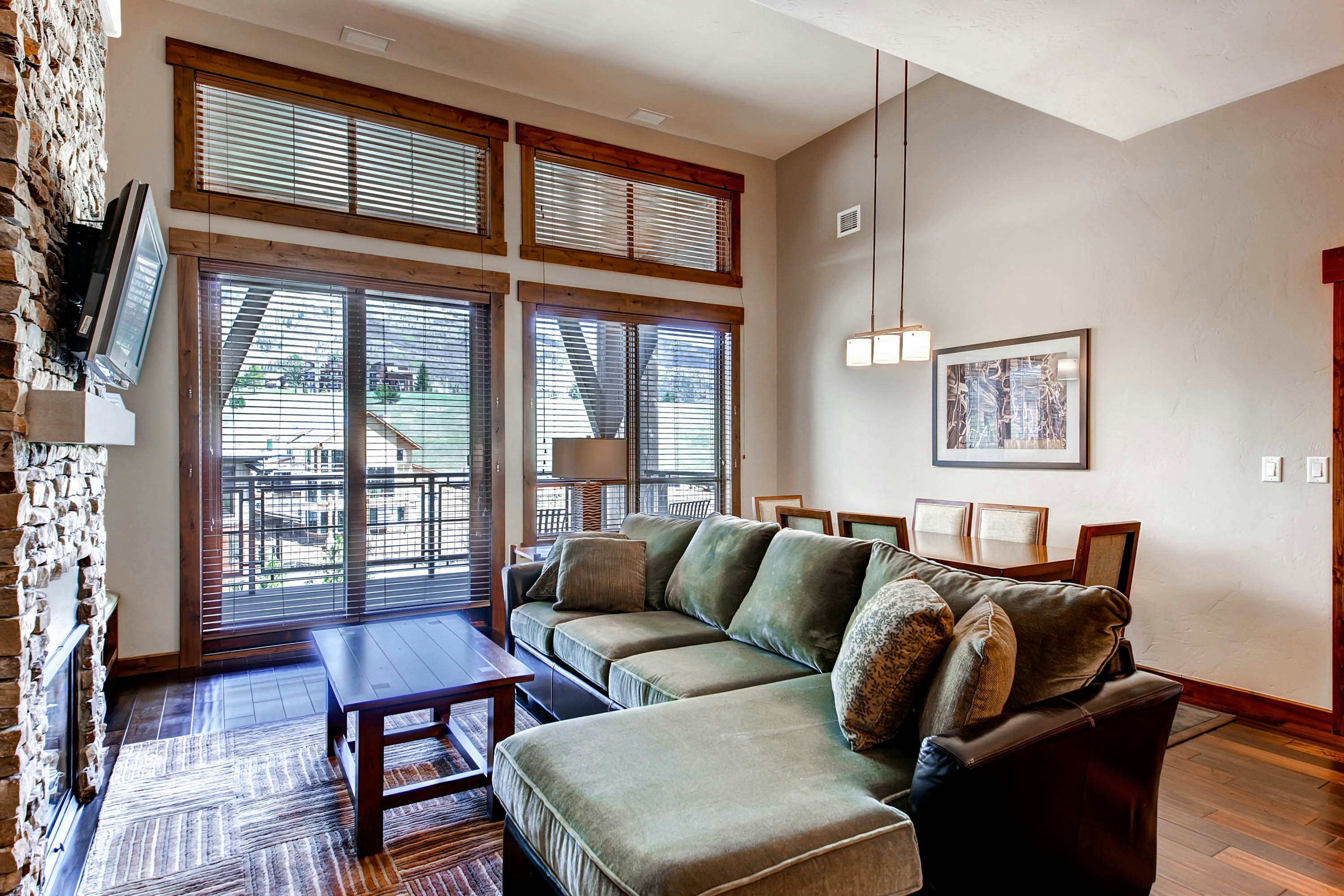 Trailhead Lodge 5105