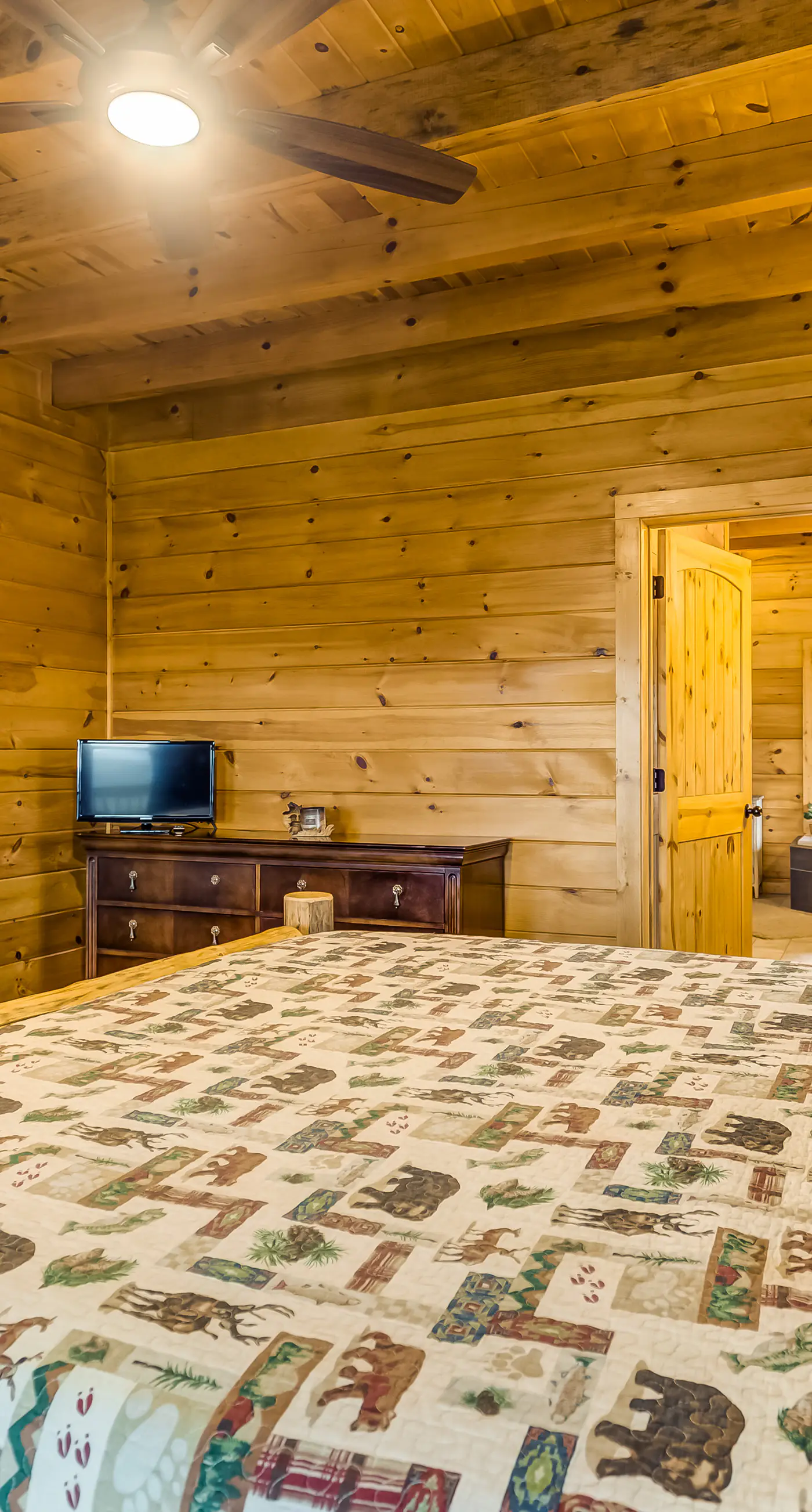 Roscoe's Retreat 5 BD Blue Ridge, GA Vacation Rental Vacasa