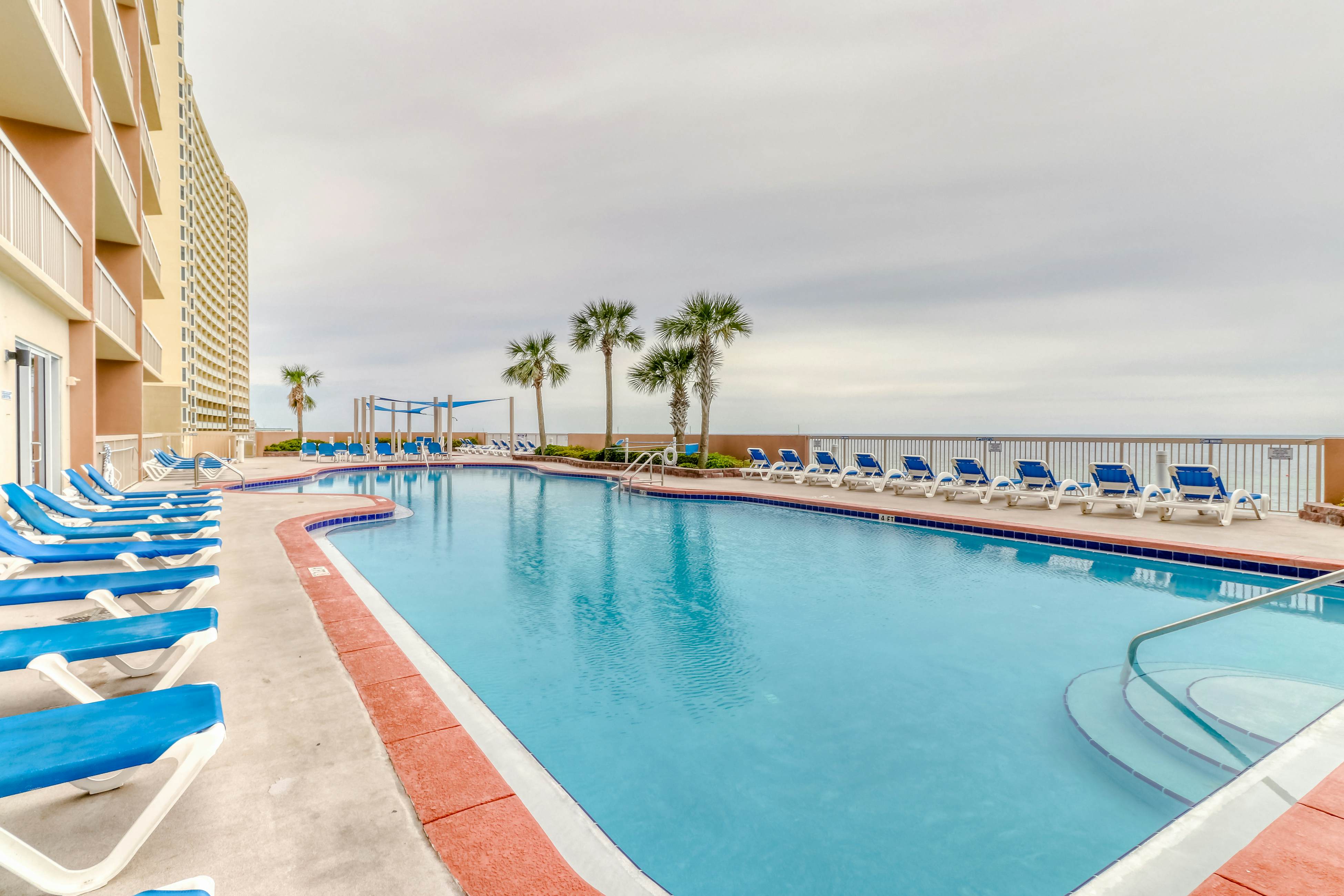 Sunrise Beach 1407 - Beachfront Condo