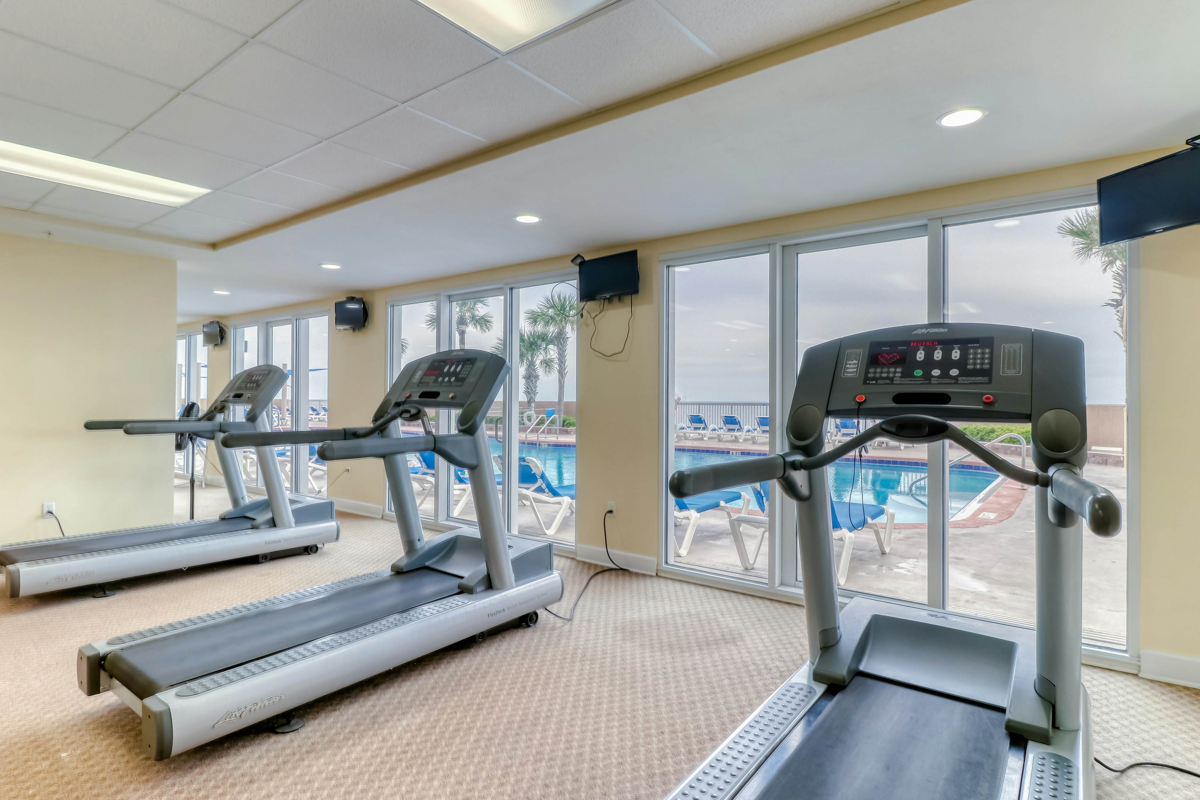 Sunrise Beach 1407 - Beachfront Condo