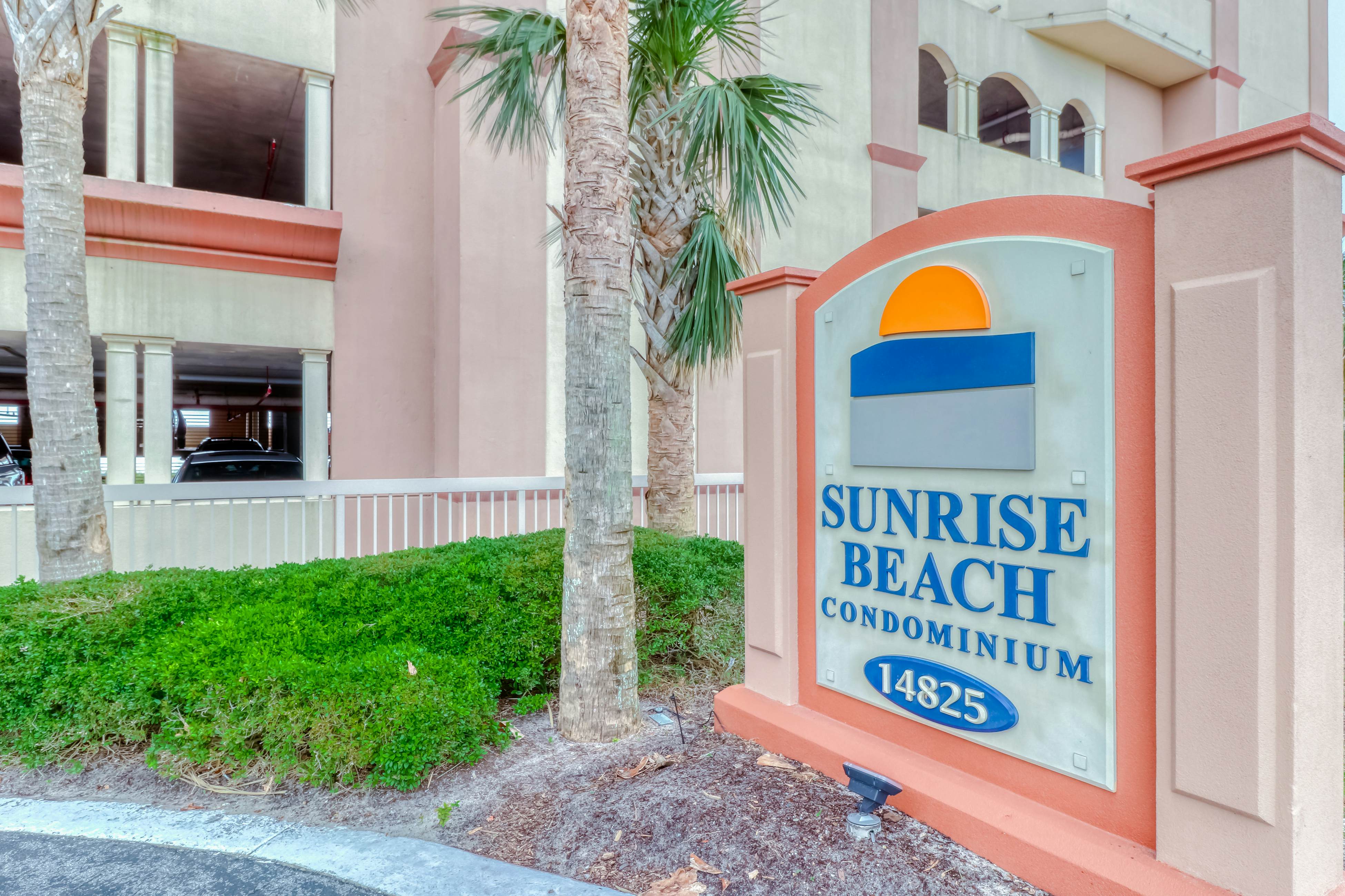 Sunrise Beach 1407 - Beachfront Condo