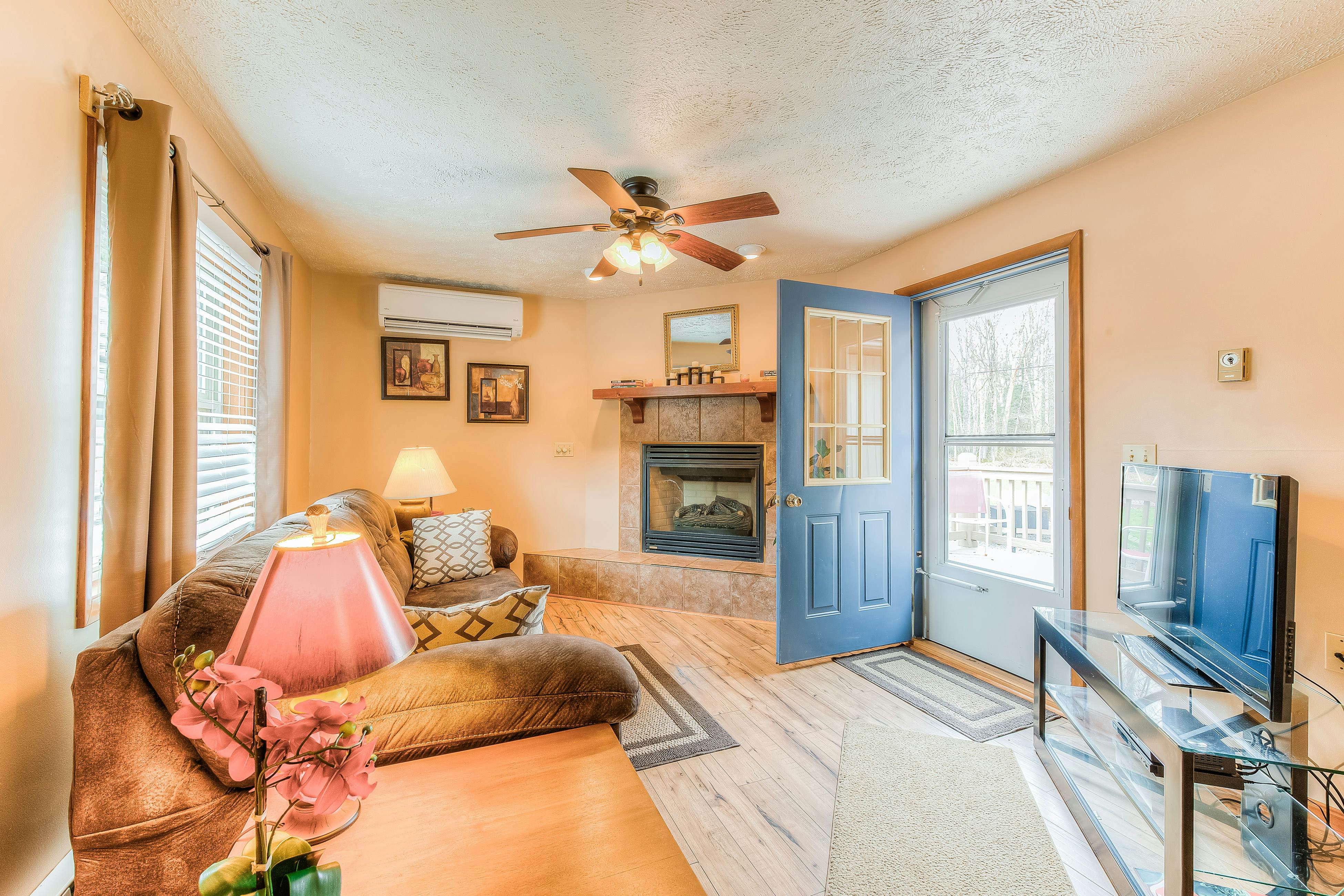 Swallow Falls Cabin 3 2 BD Oakland, MD Vacation Rental Vacasa