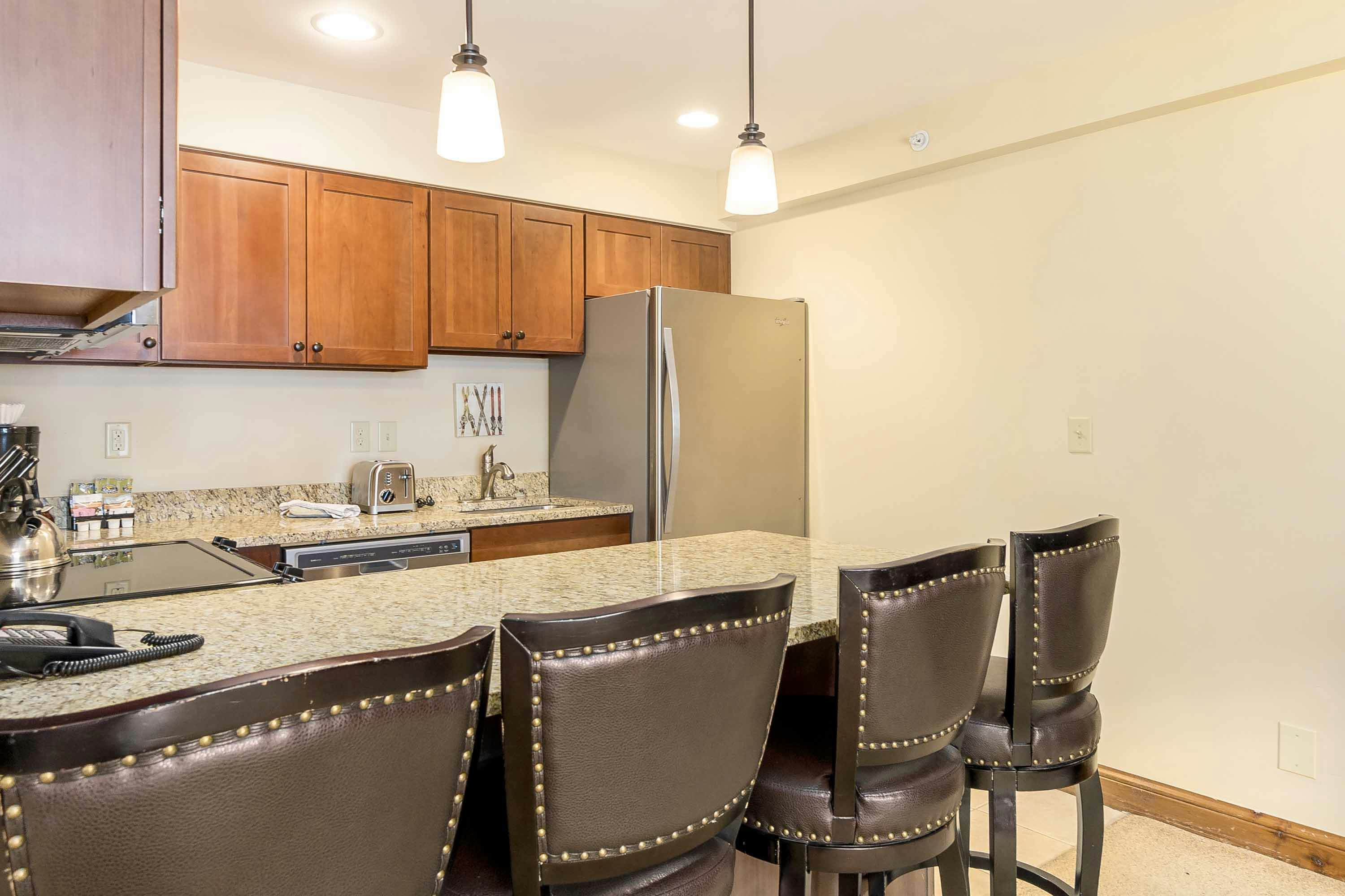 Lion Square Lodge South 470