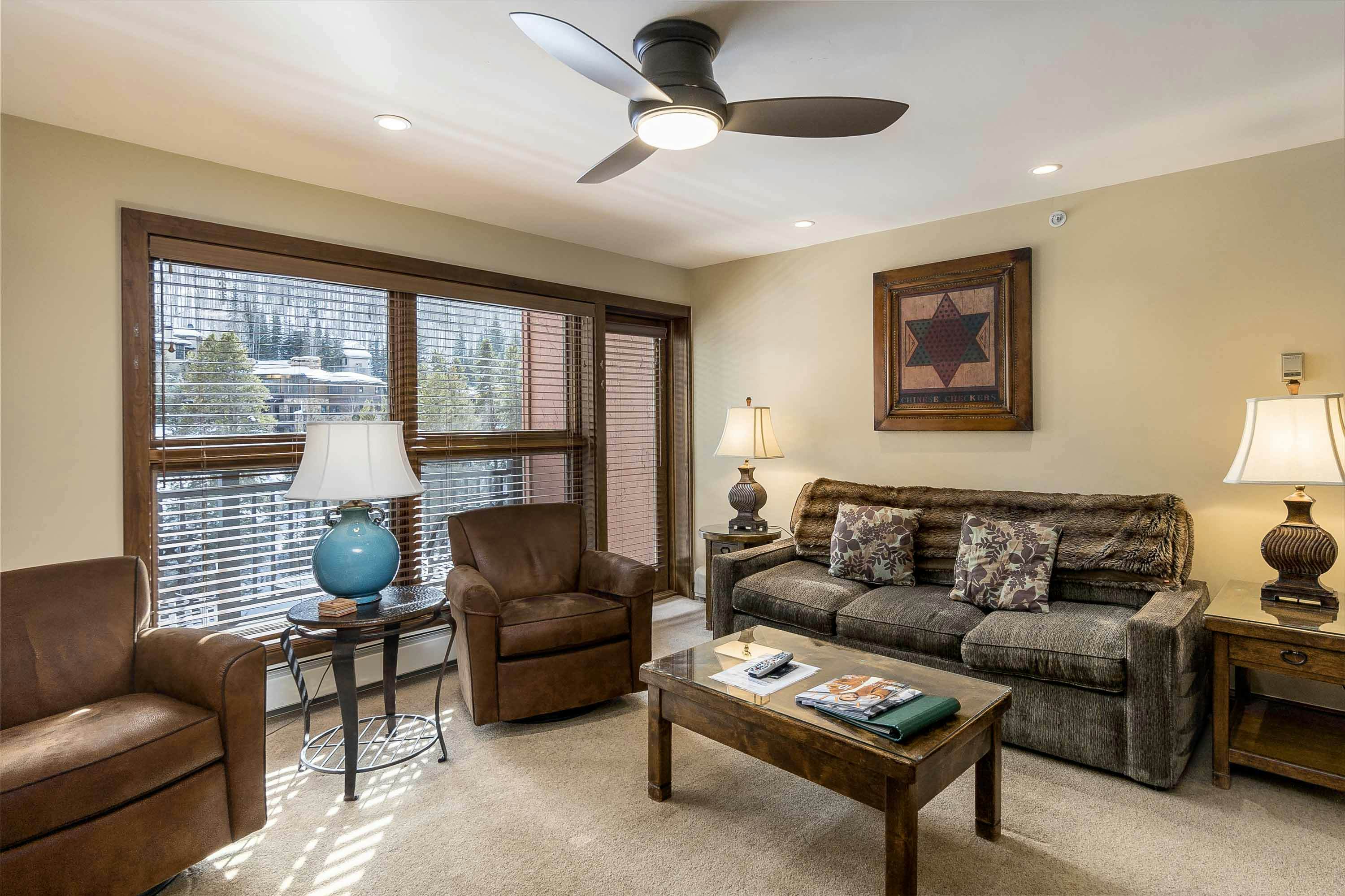 Lion Square Lodge South 470