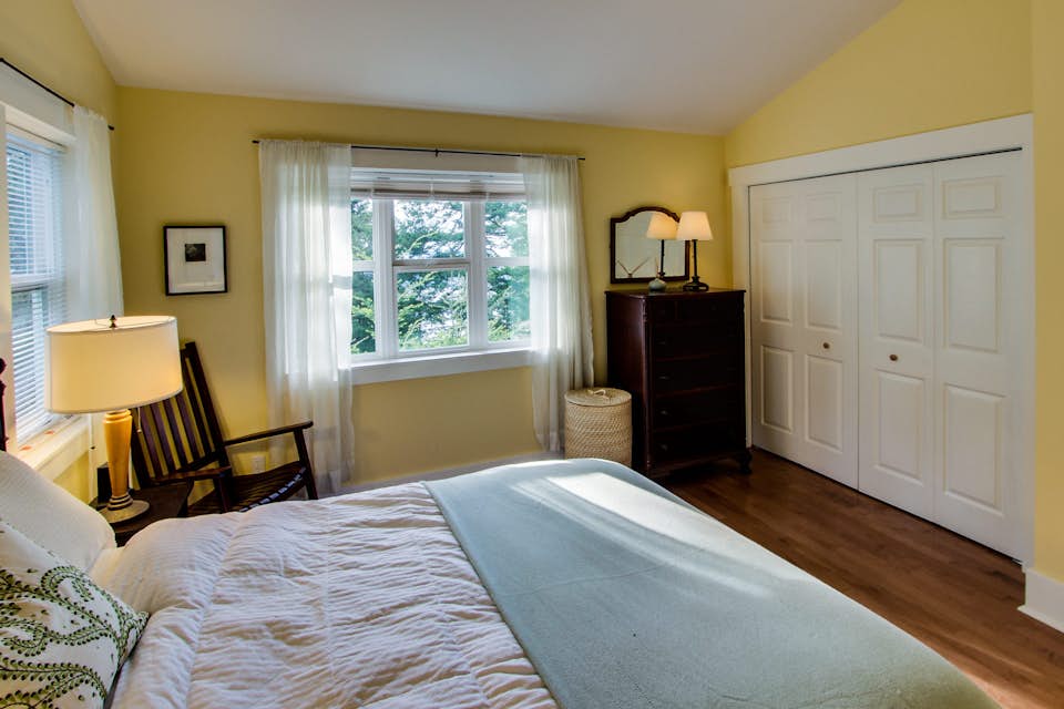 Discovery View Cabin 3 BD Vacation Rental in Eastsound, WA Vacasa