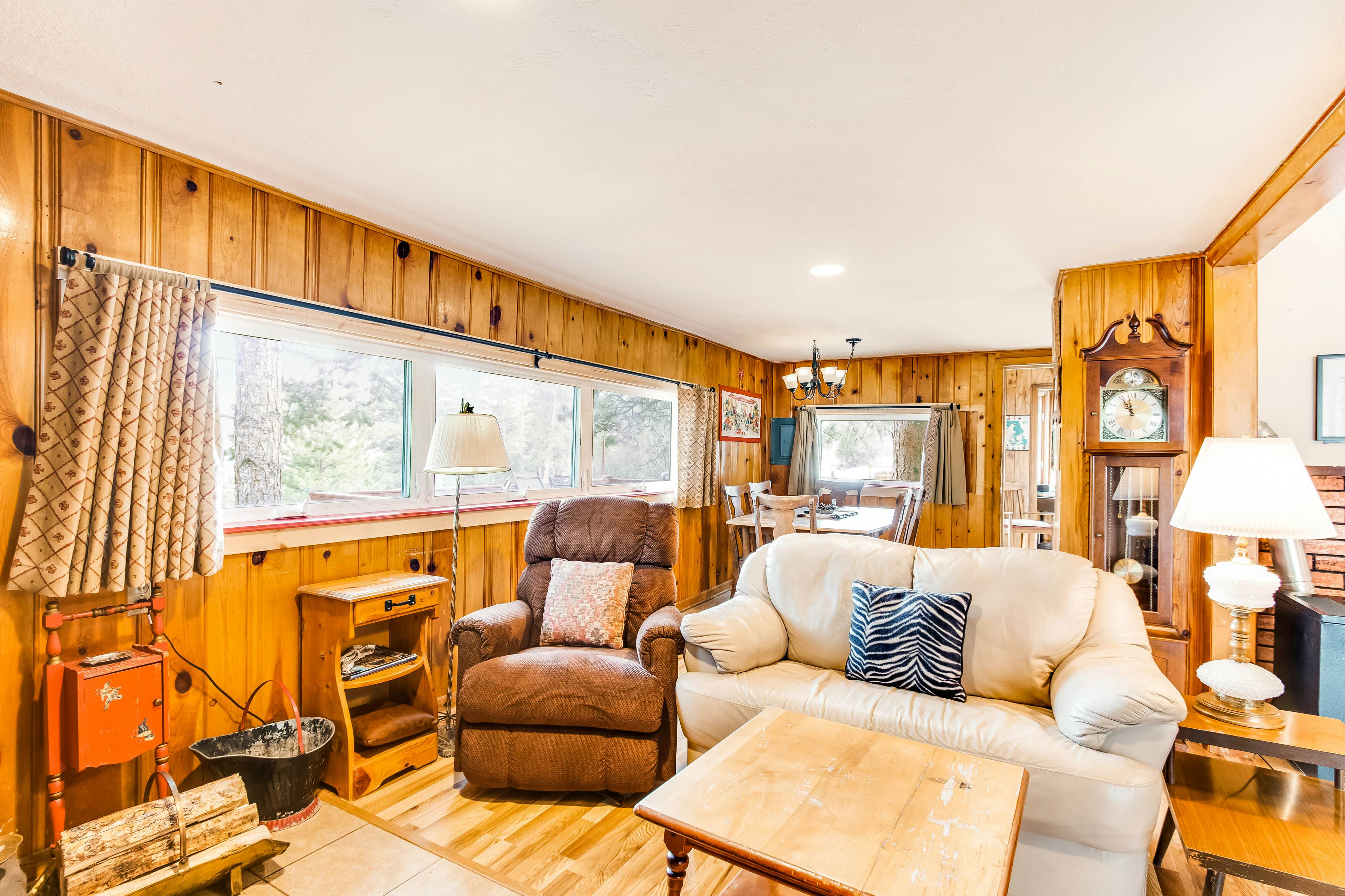 Grandma's Cabin 2 BD Estes Park, CO Vacation Rental Vacasa