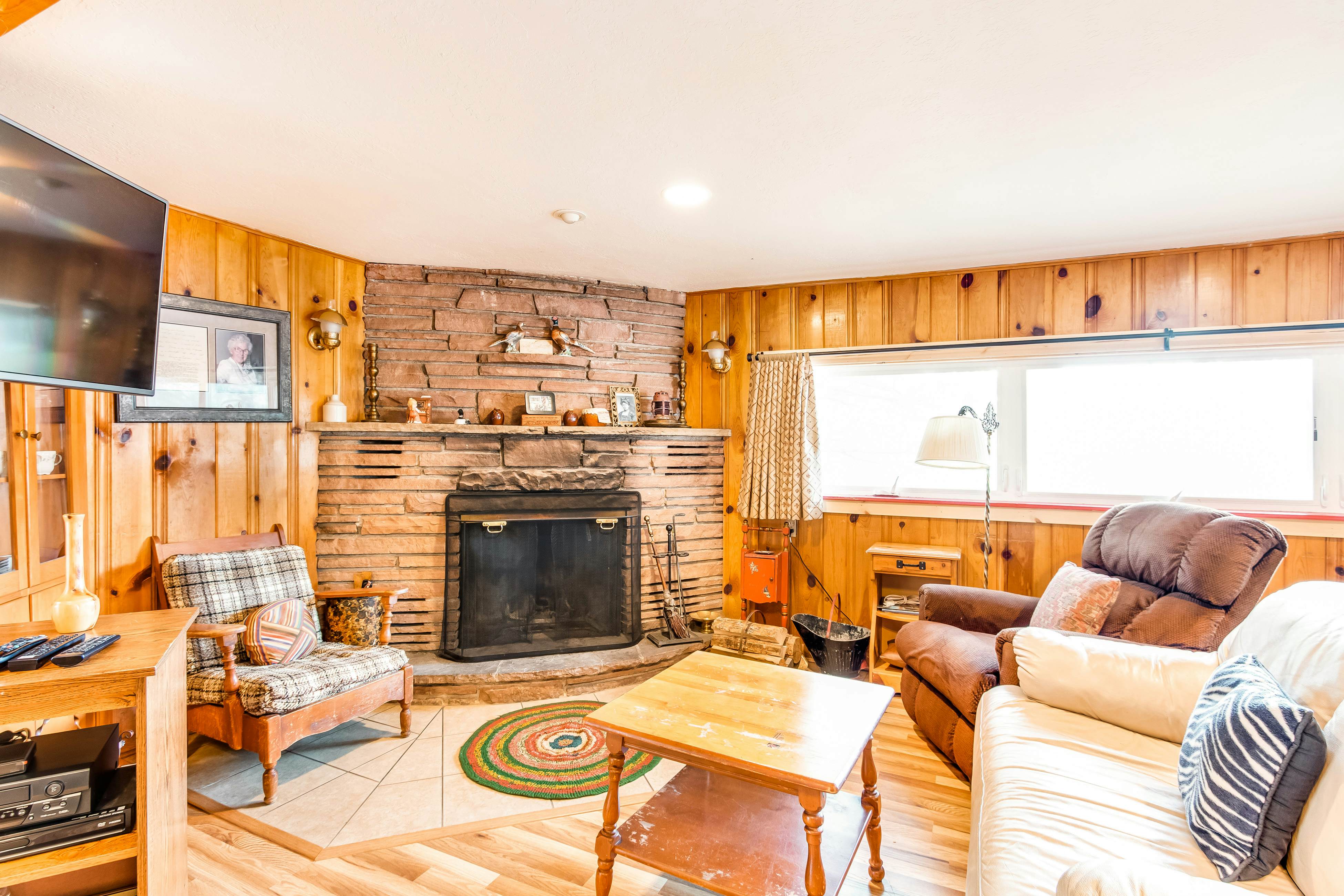 Grandma's Cabin 2 BD Estes Park, CO Vacation Rental Vacasa