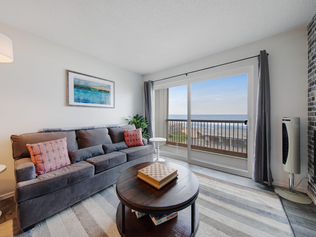 Sea Breeze Condo 1 BD Vacation Rental in Lincoln City, OR Vacasa