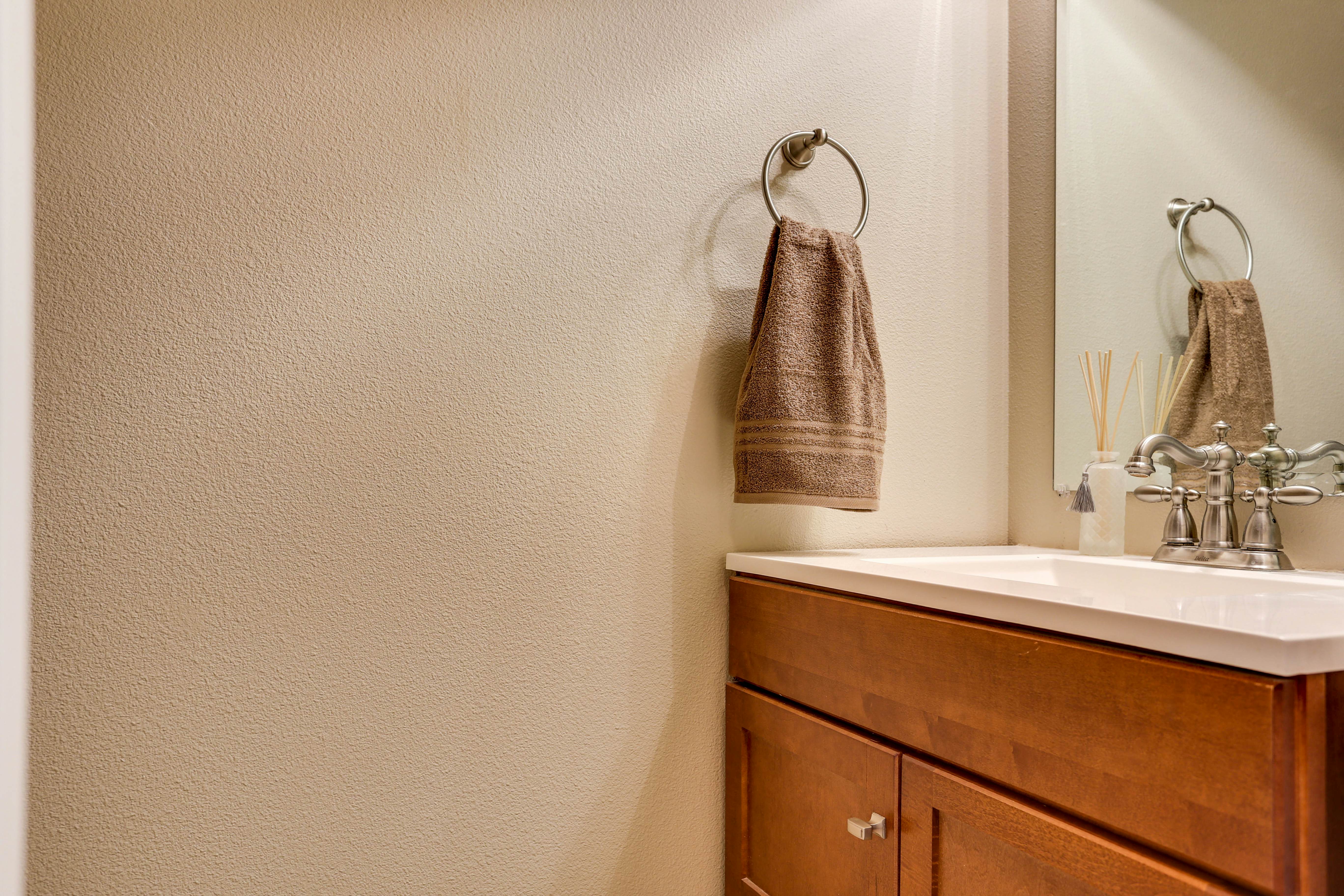 The Buxton 3 BD Troutdale, OR Vacation Rental Vacasa