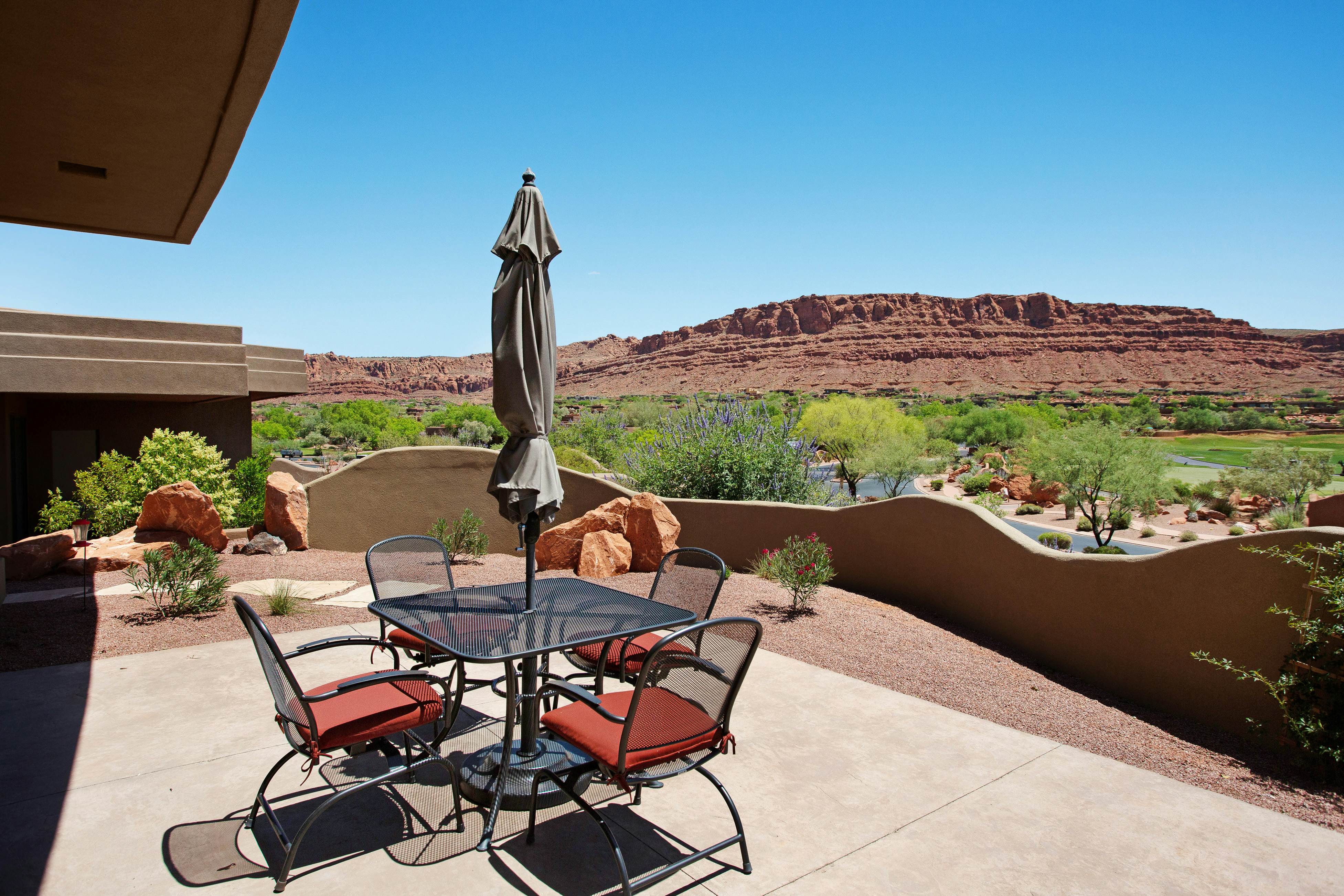 Red Rock Escape with Suite