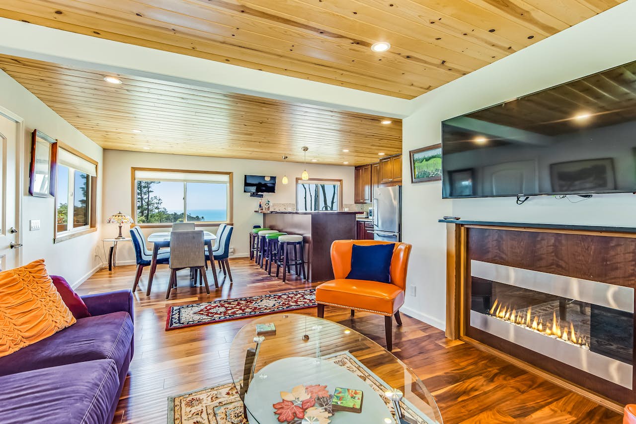 High Tor Upper House with Great Ocean Views 2 BD Gualala, CA Vacation