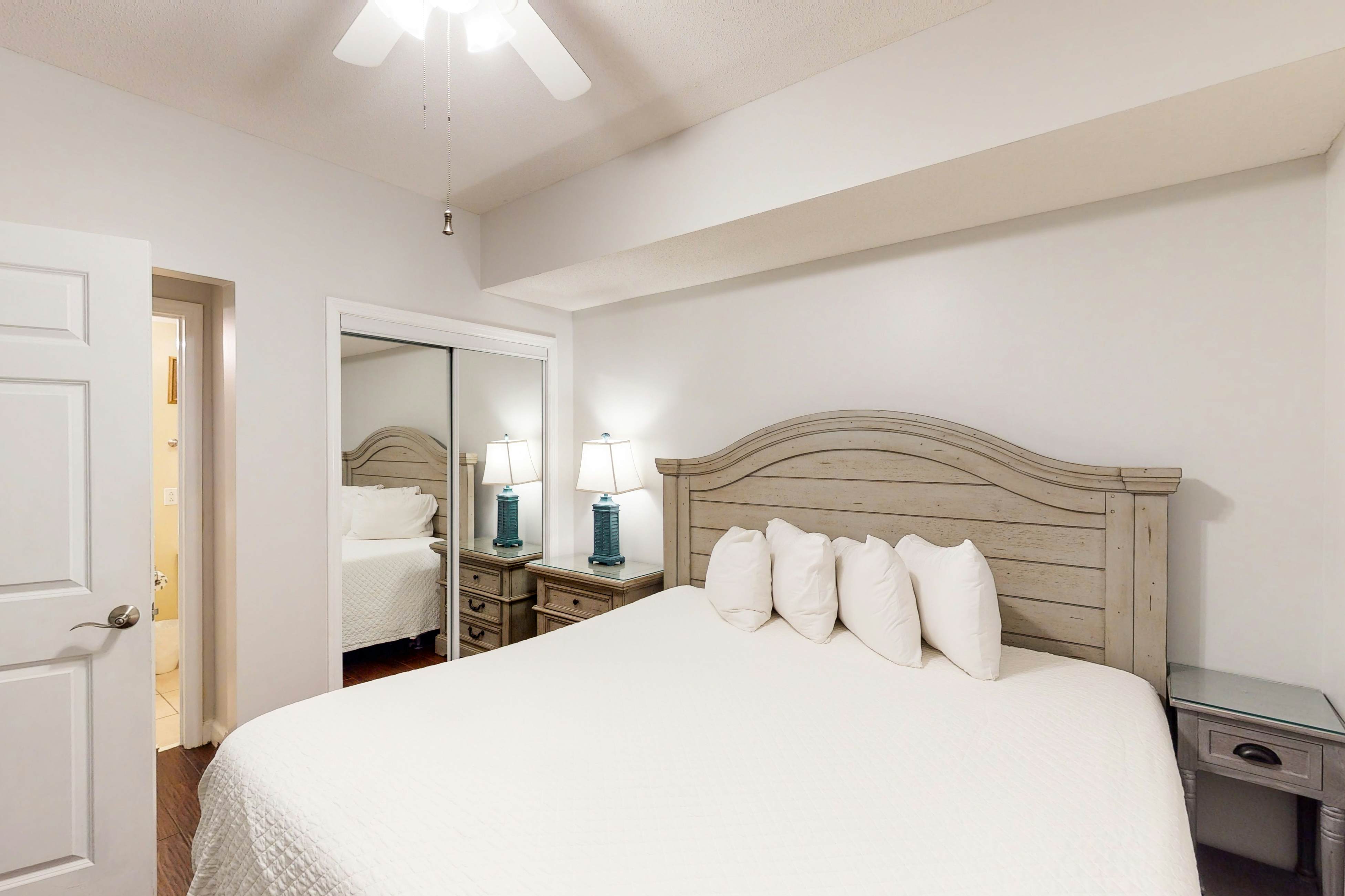 Seychelles Beach Resort 1808