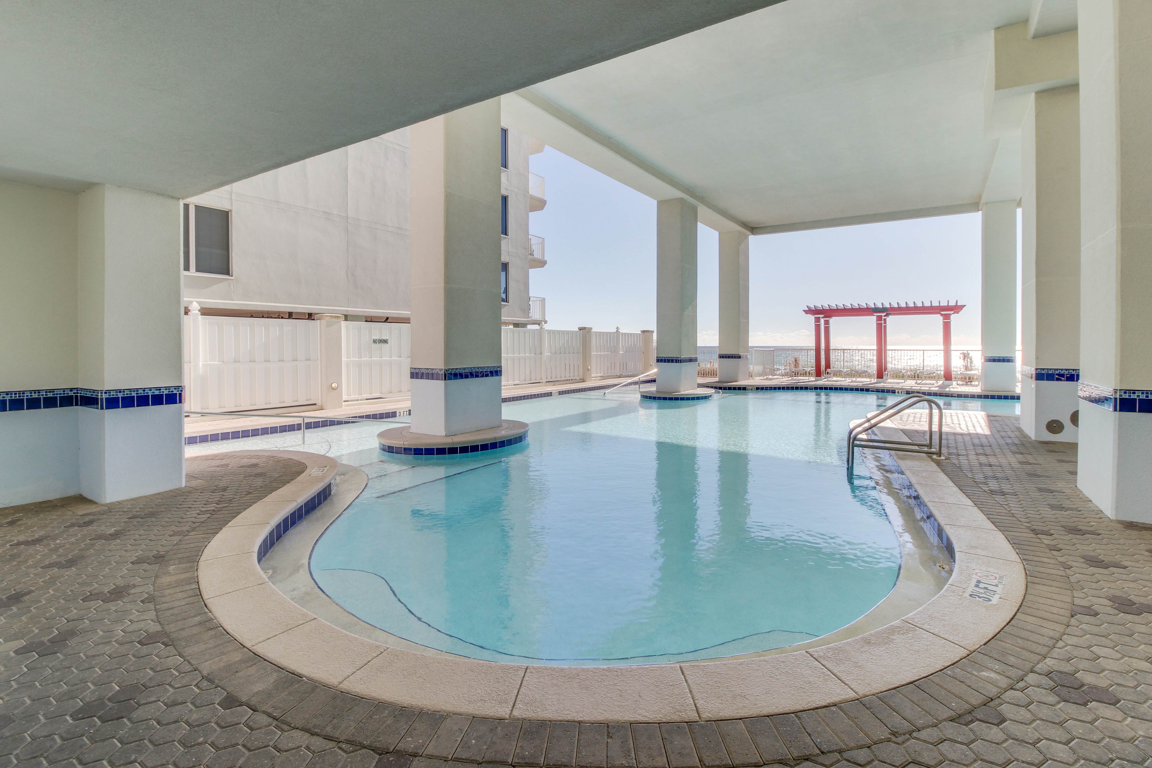 Majestic Beach Resort Tower 2- 1805