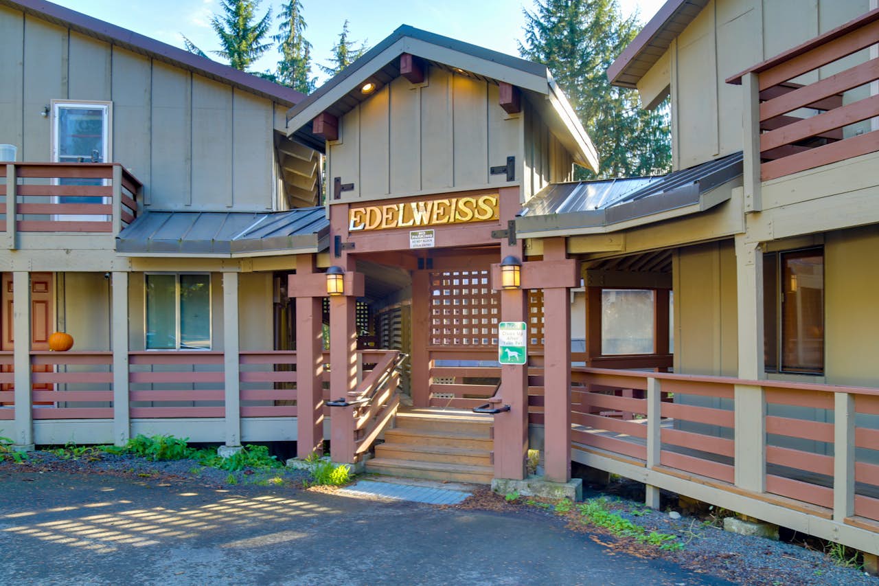 Edelweiss Retreat 3 BD Vacation Rental in Government Camp, OR Vacasa