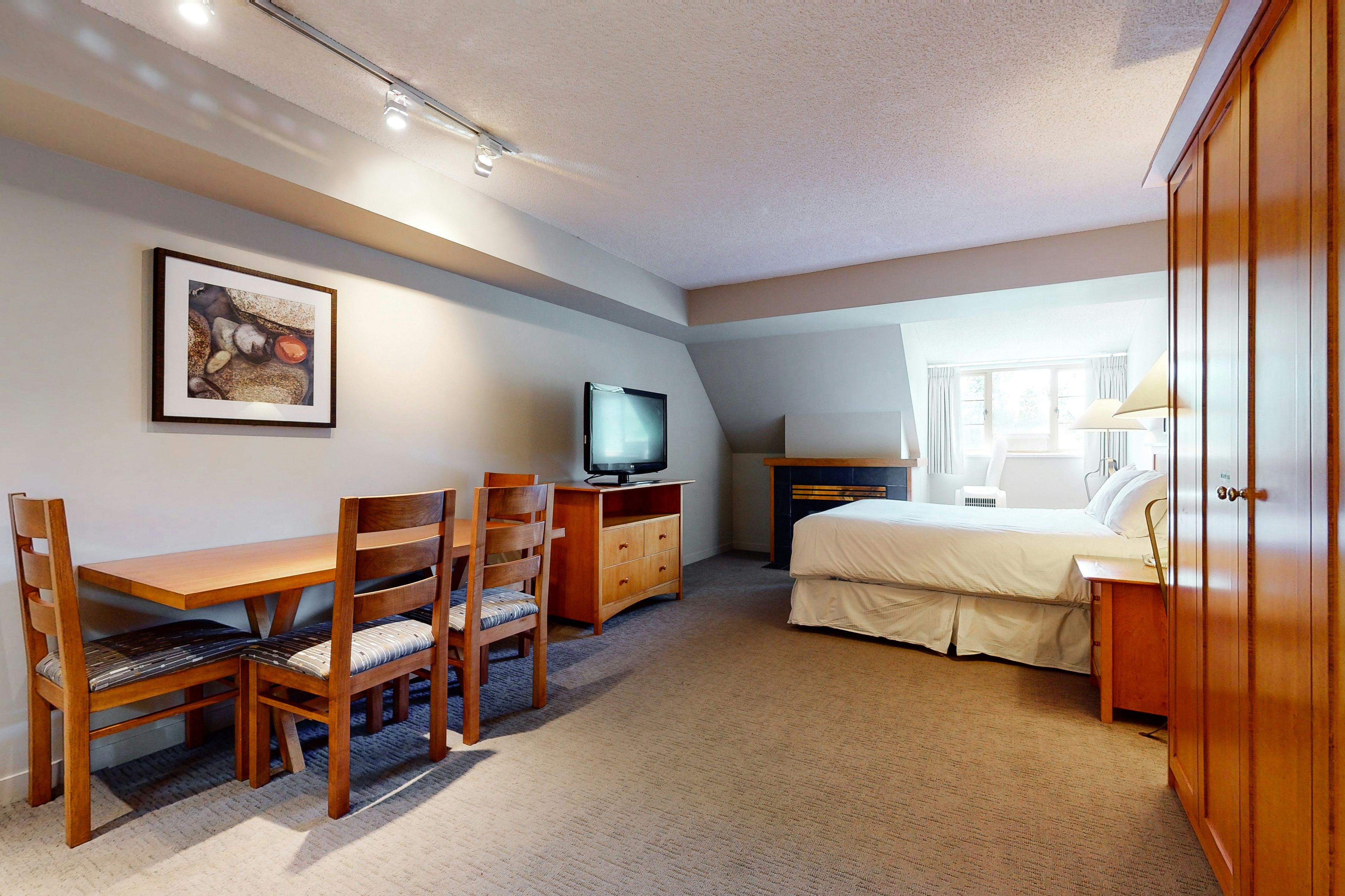 Whistler Peak Lodge 504