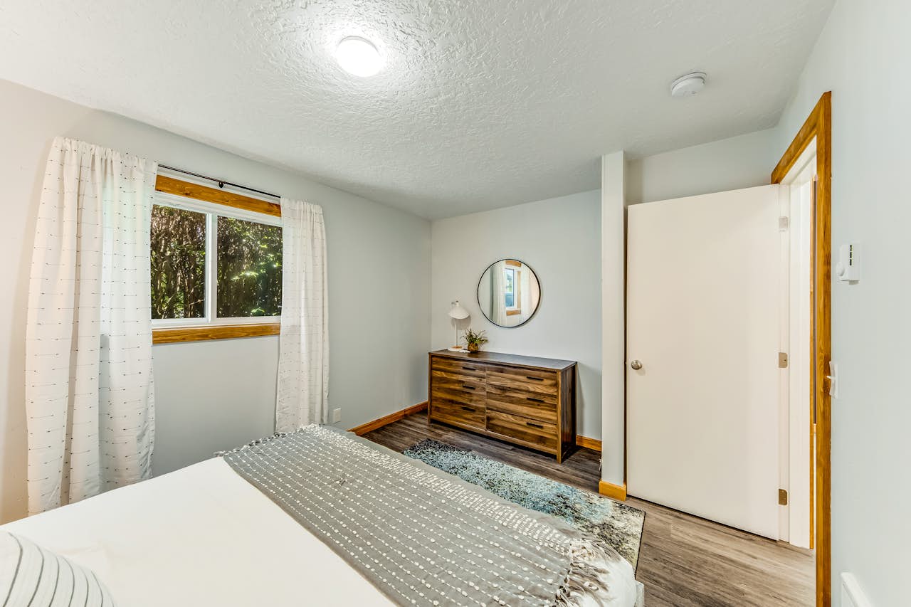 Cape Cod Cottages Unit 1 3 BD Vacation Rental in Waldport, OR Vacasa