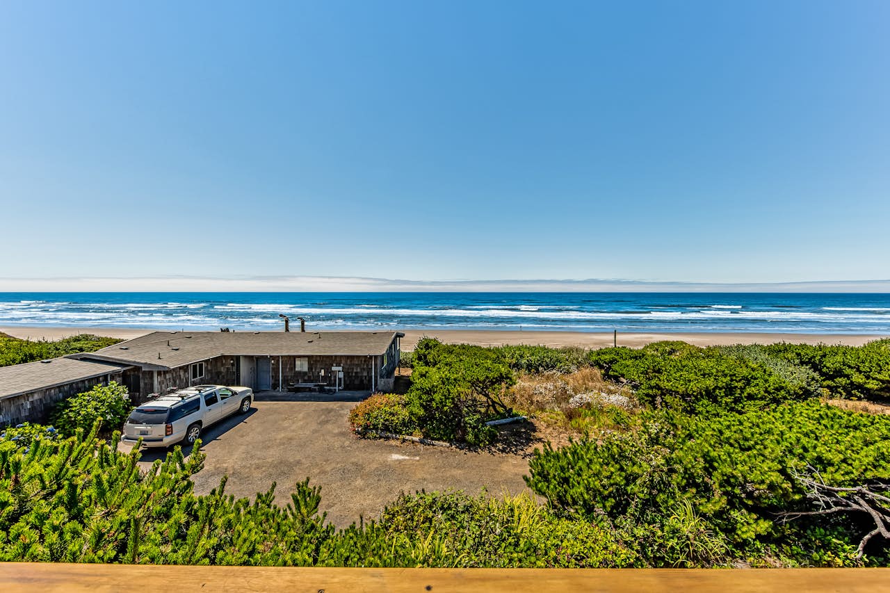 Cape Cod Cottages Unit 1 3 BD Vacation Rental in Waldport, OR Vacasa