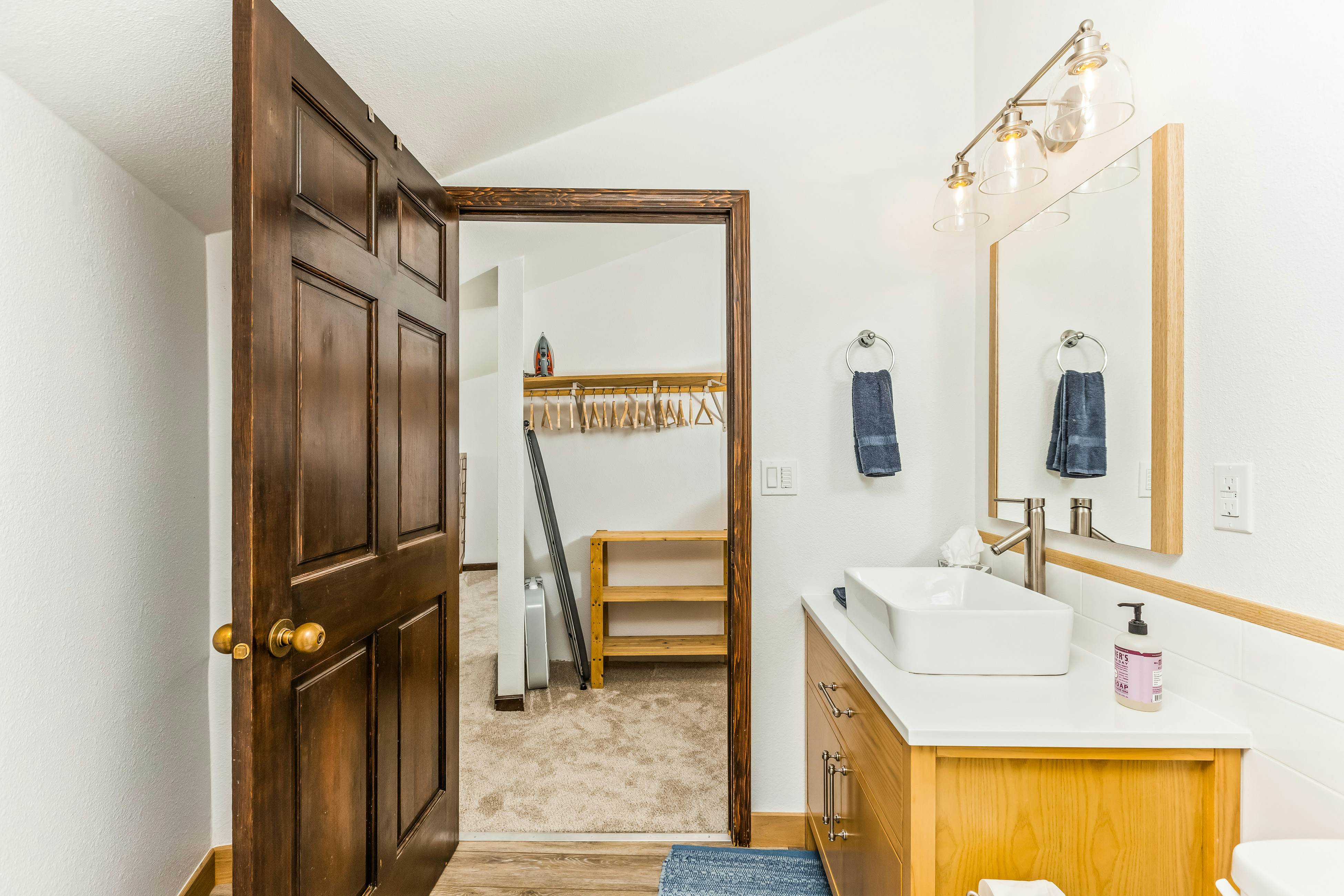 Girdwood Mountain House 2 BD Girdwood, AK Vacation Rental Vacasa