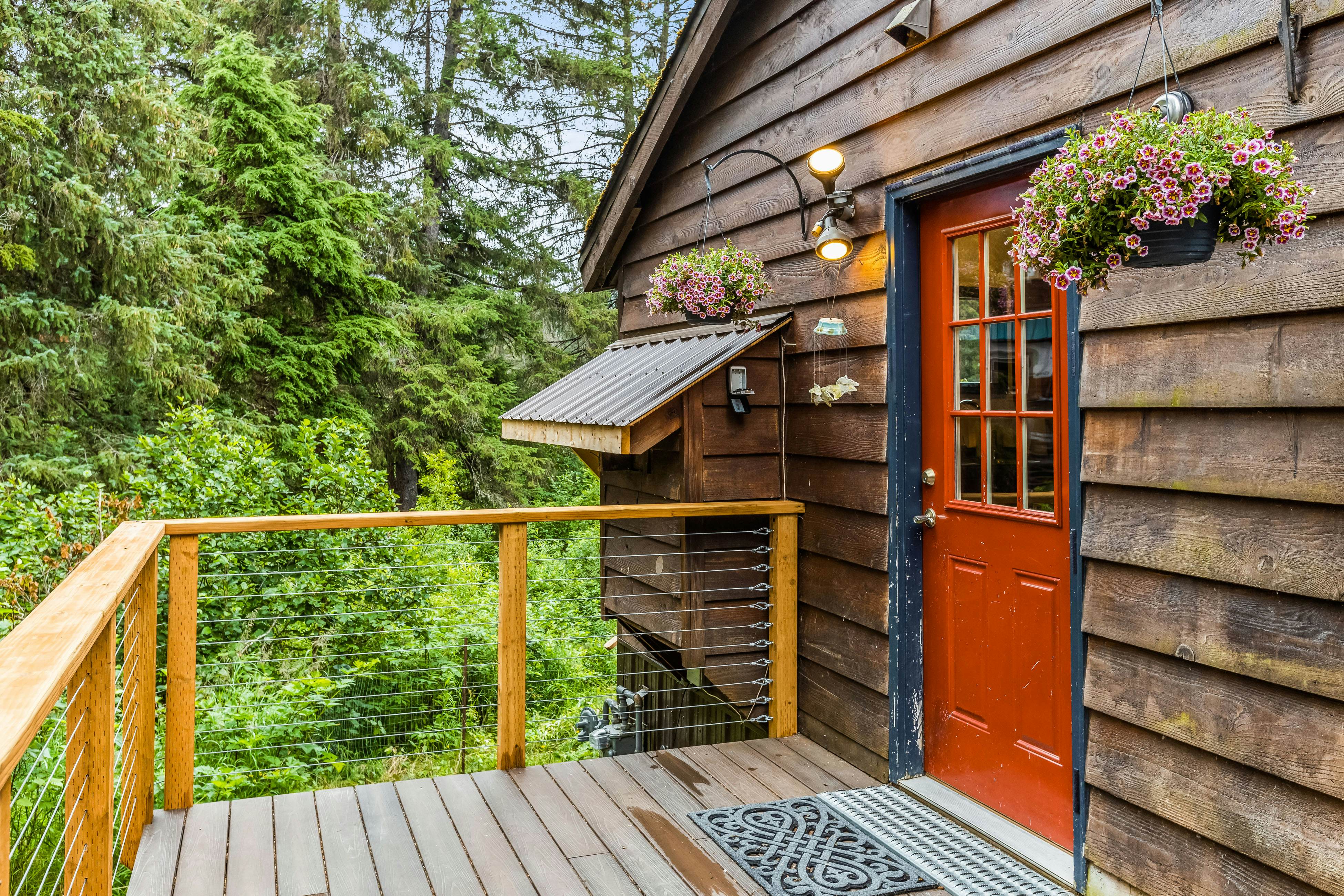 Girdwood Mountain House 2 BD Girdwood, AK Vacation Rental Vacasa