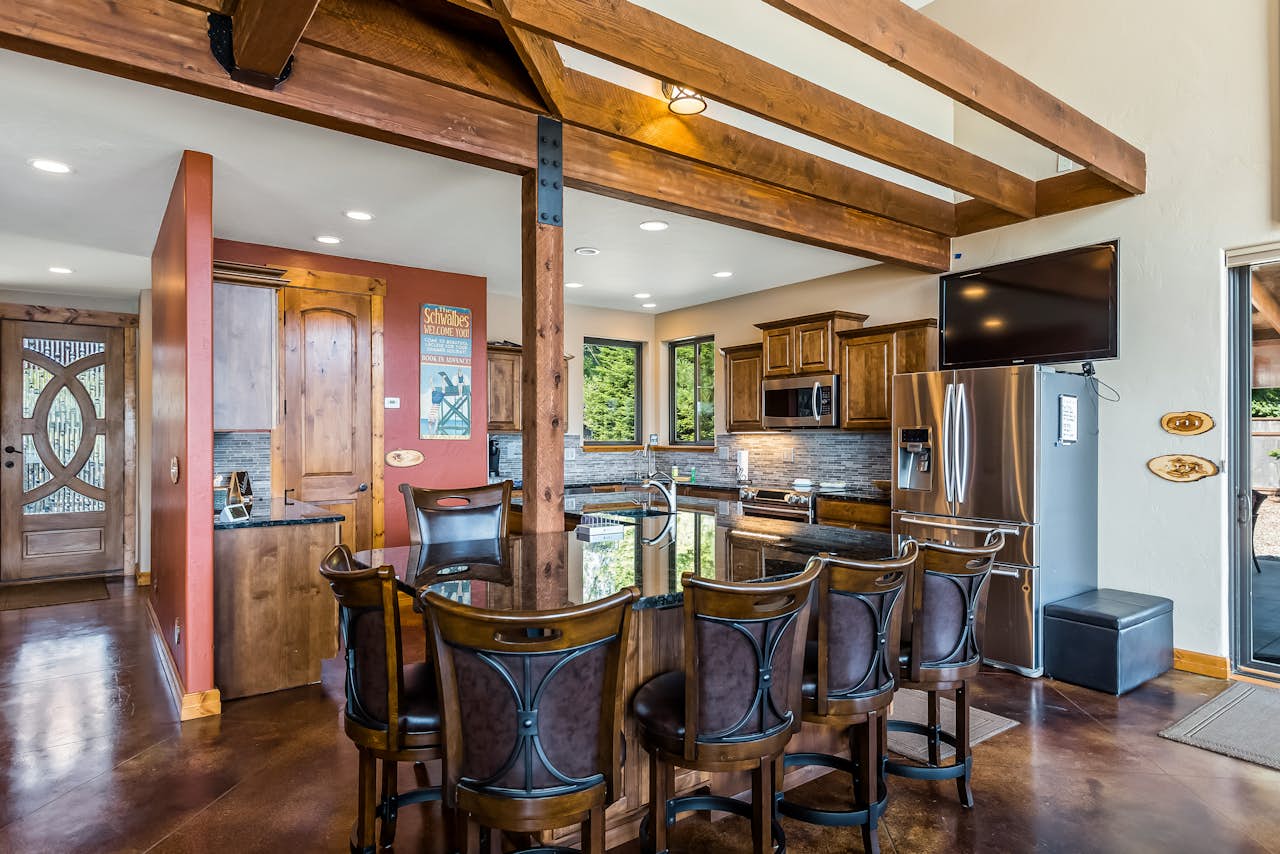 Riley Creek 5 BD Vacation Rental in Laclede, ID Vacasa