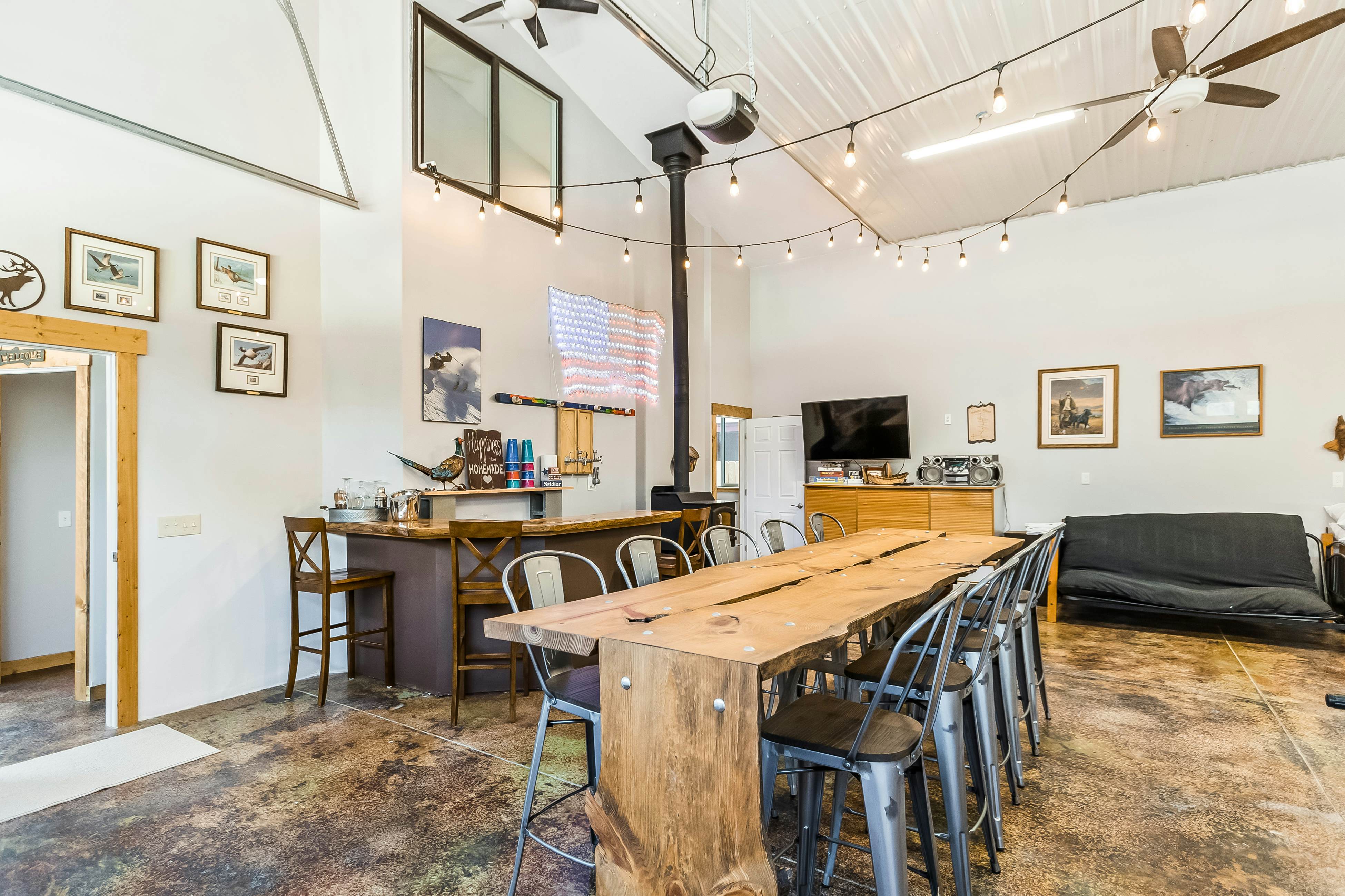 Pend Oreille River Lodge 4 BD Laclede, ID Vacation Rental Vacasa