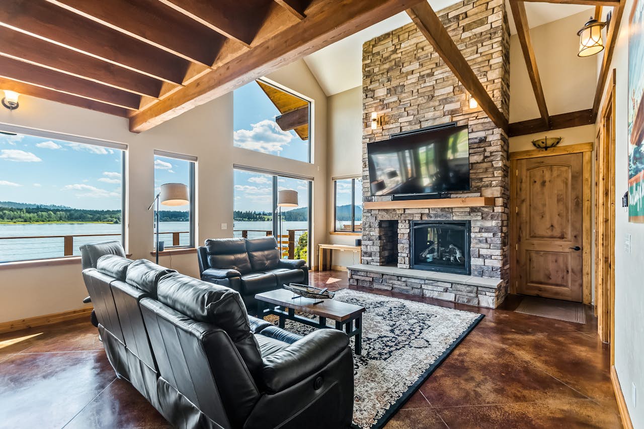 Riley Creek 5 BD Vacation Rental in Laclede, ID Vacasa