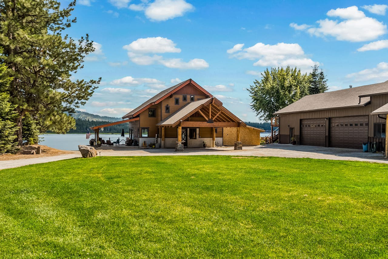 Riley Creek 5 BD Vacation Rental in Laclede, ID Vacasa