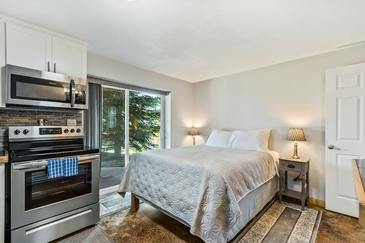 Riley Creek 5 BD Vacation Rental in Laclede, ID Vacasa