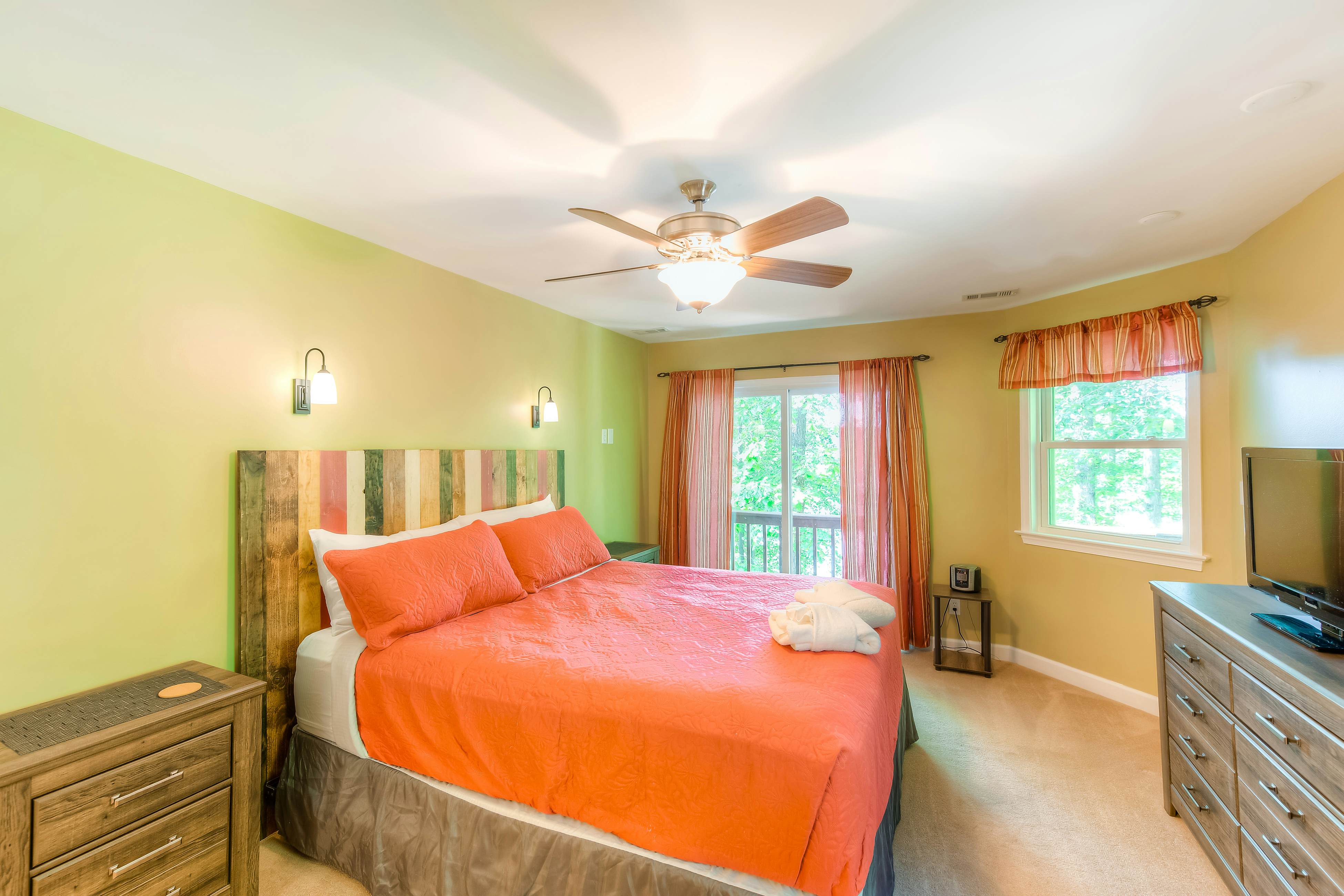 Unleashed on Lake Anna 5 BD Mineral, VA Vacation Rental Vacasa