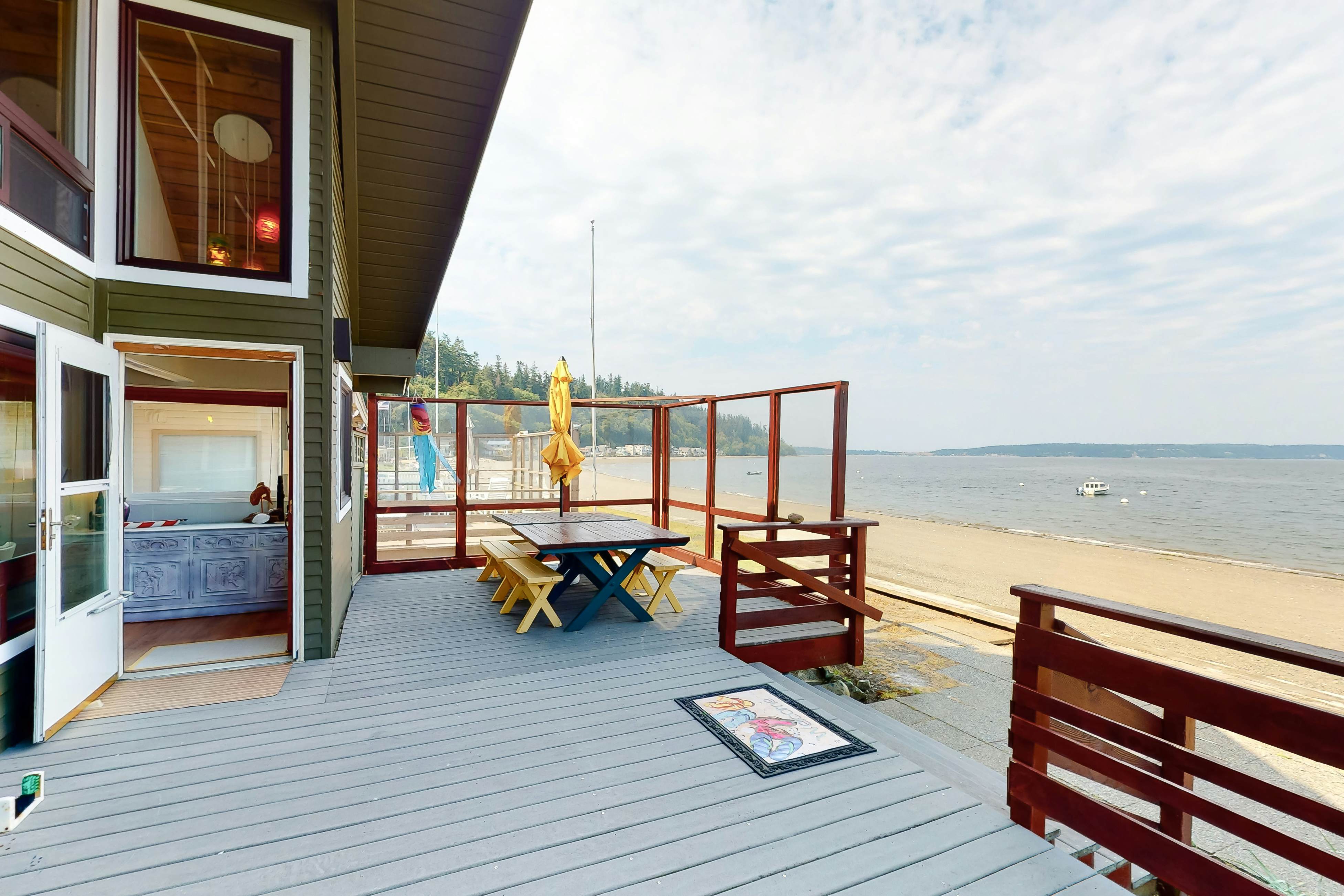 Whidbey Waterfront Happy Place 4 BD Langley, WA Vacation Rental Vacasa
