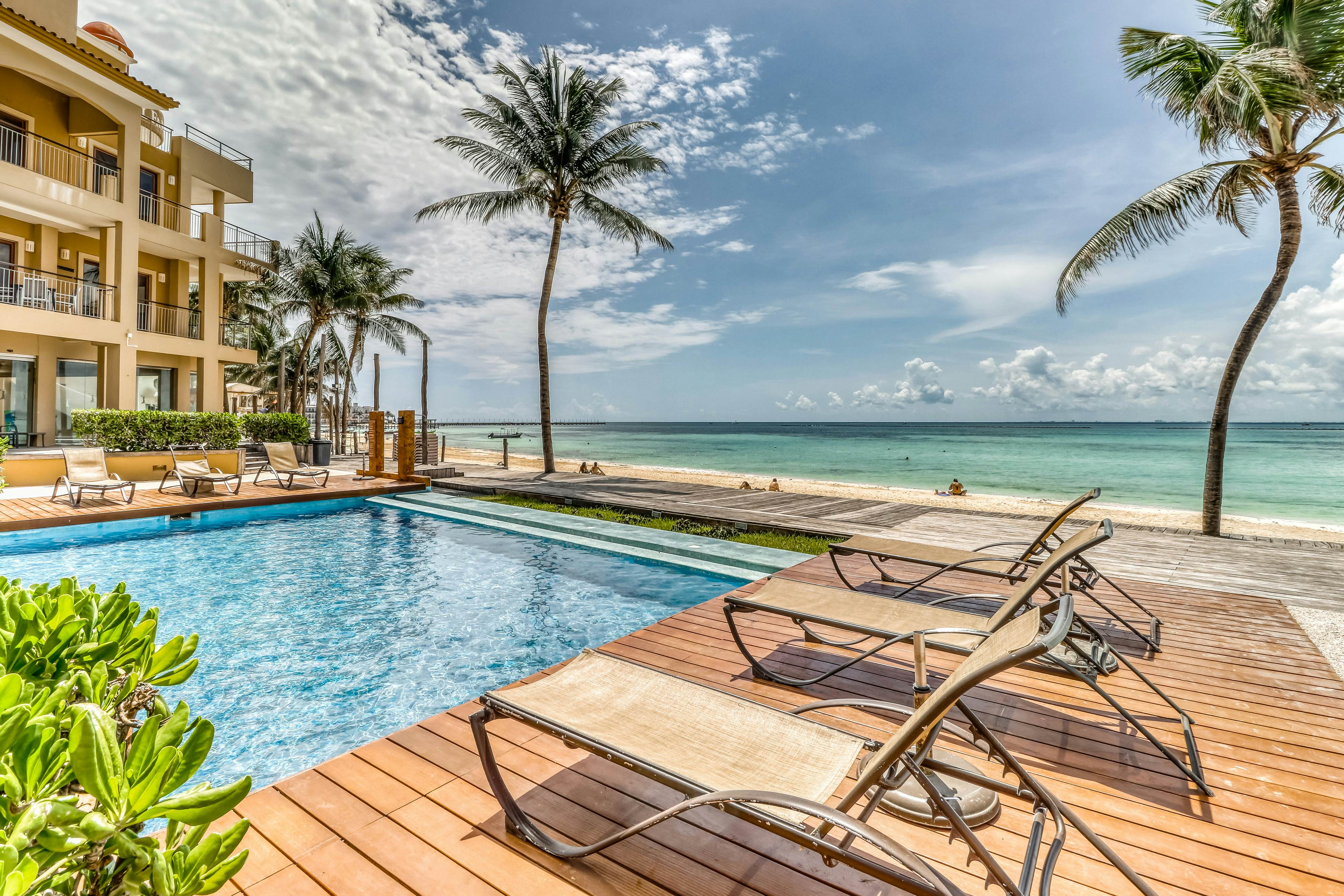 Residences El Faro, Surf 207