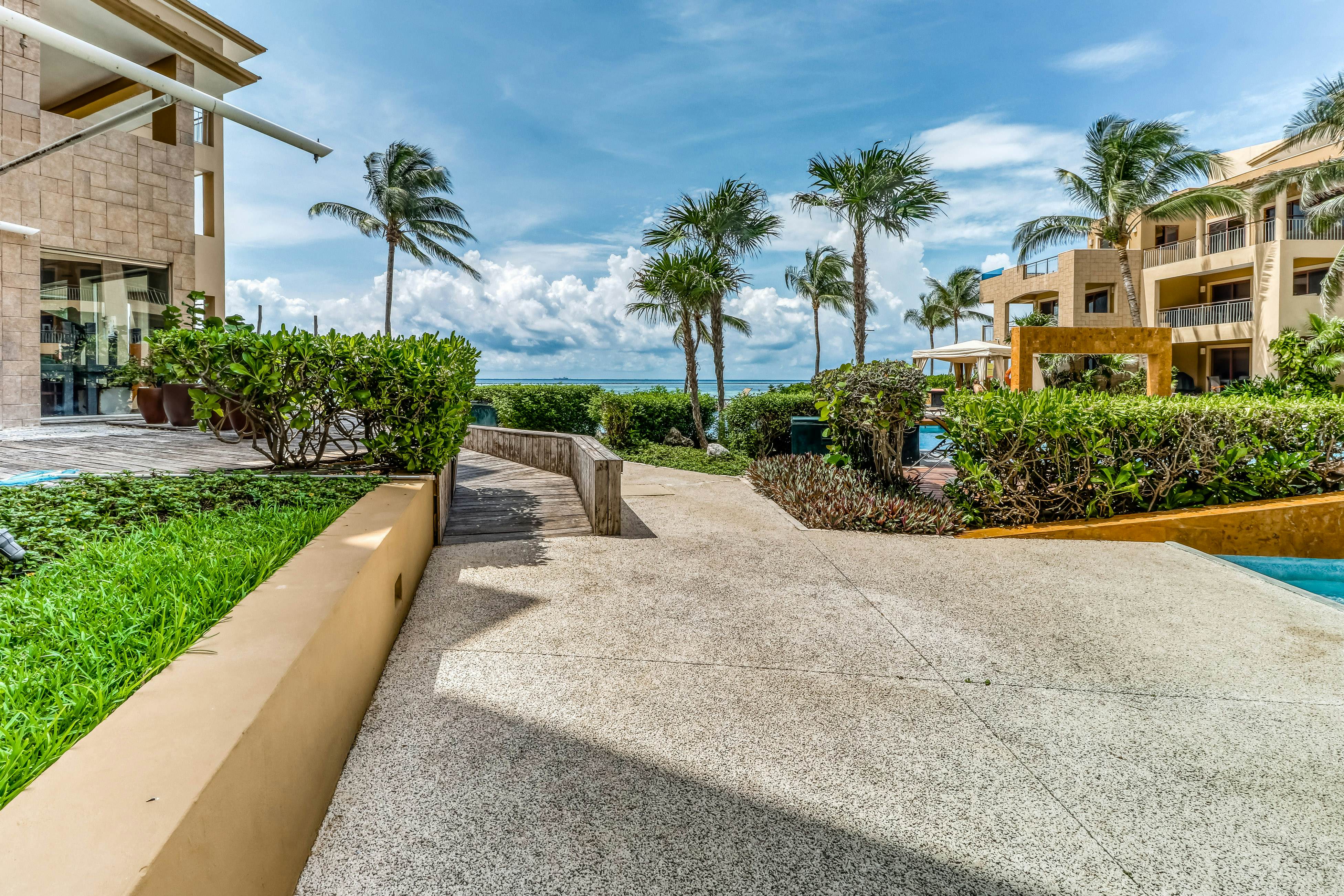 Residences El Faro, Surf 207