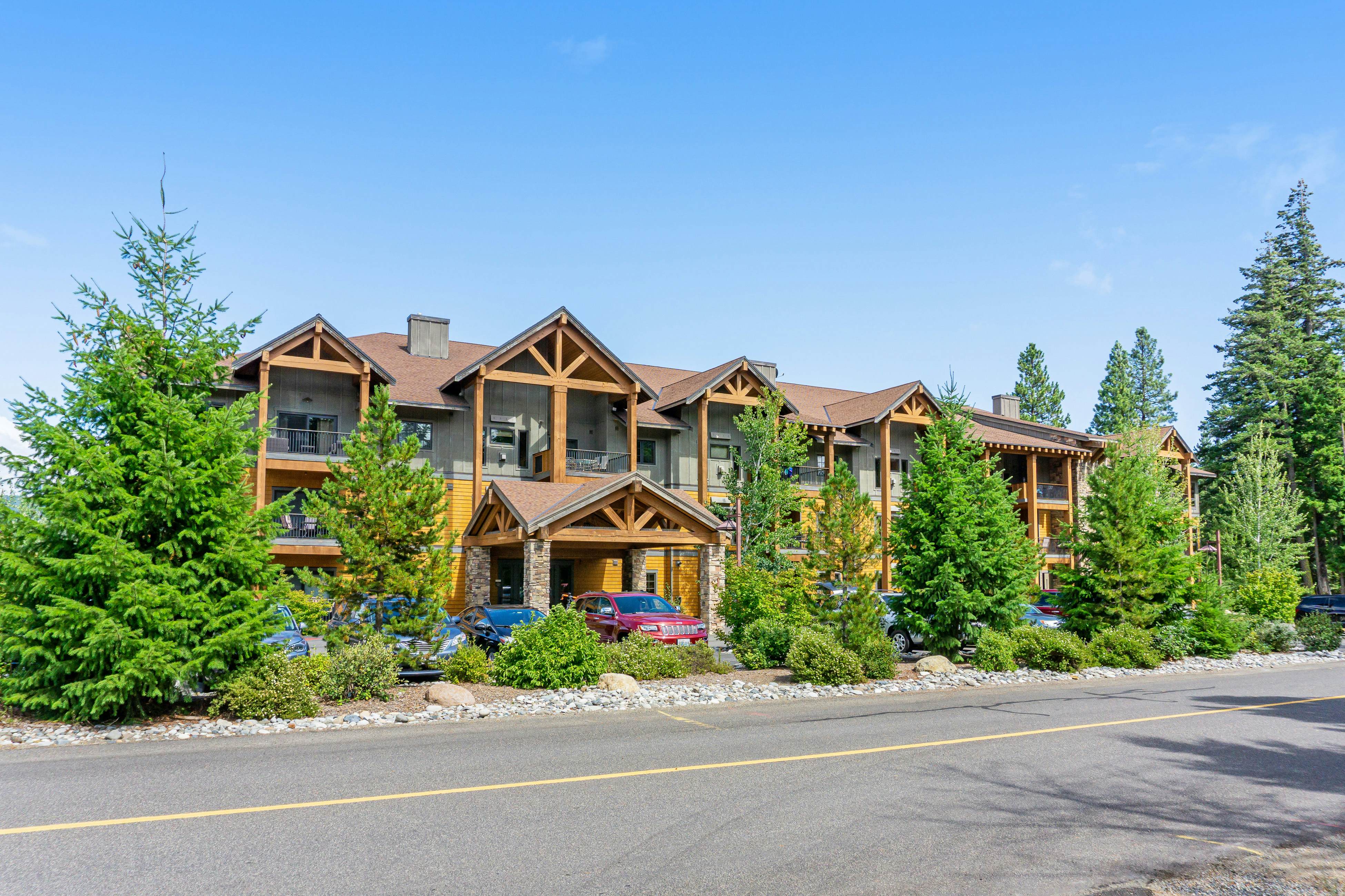 Trailhead Lodge #302