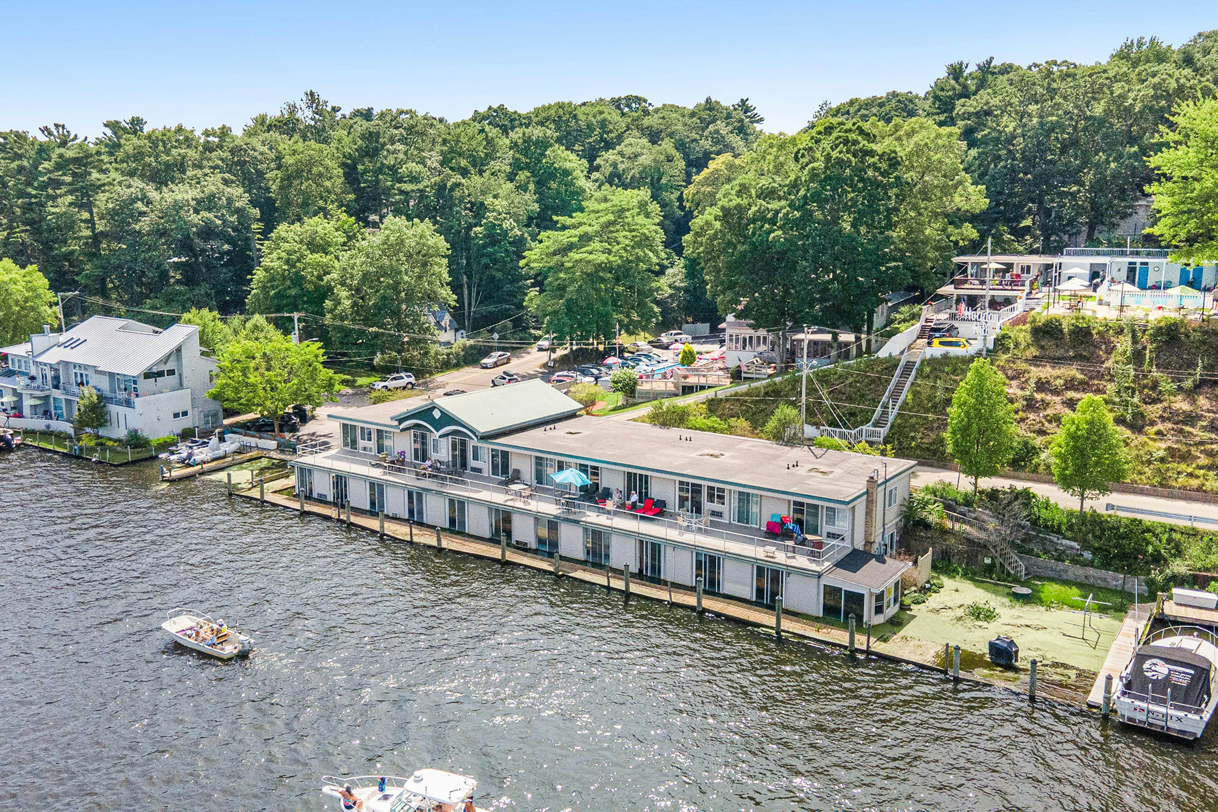 Waterside Suites Unit 5 0 BD Saugatuck, MI Vacation Rental Vacasa