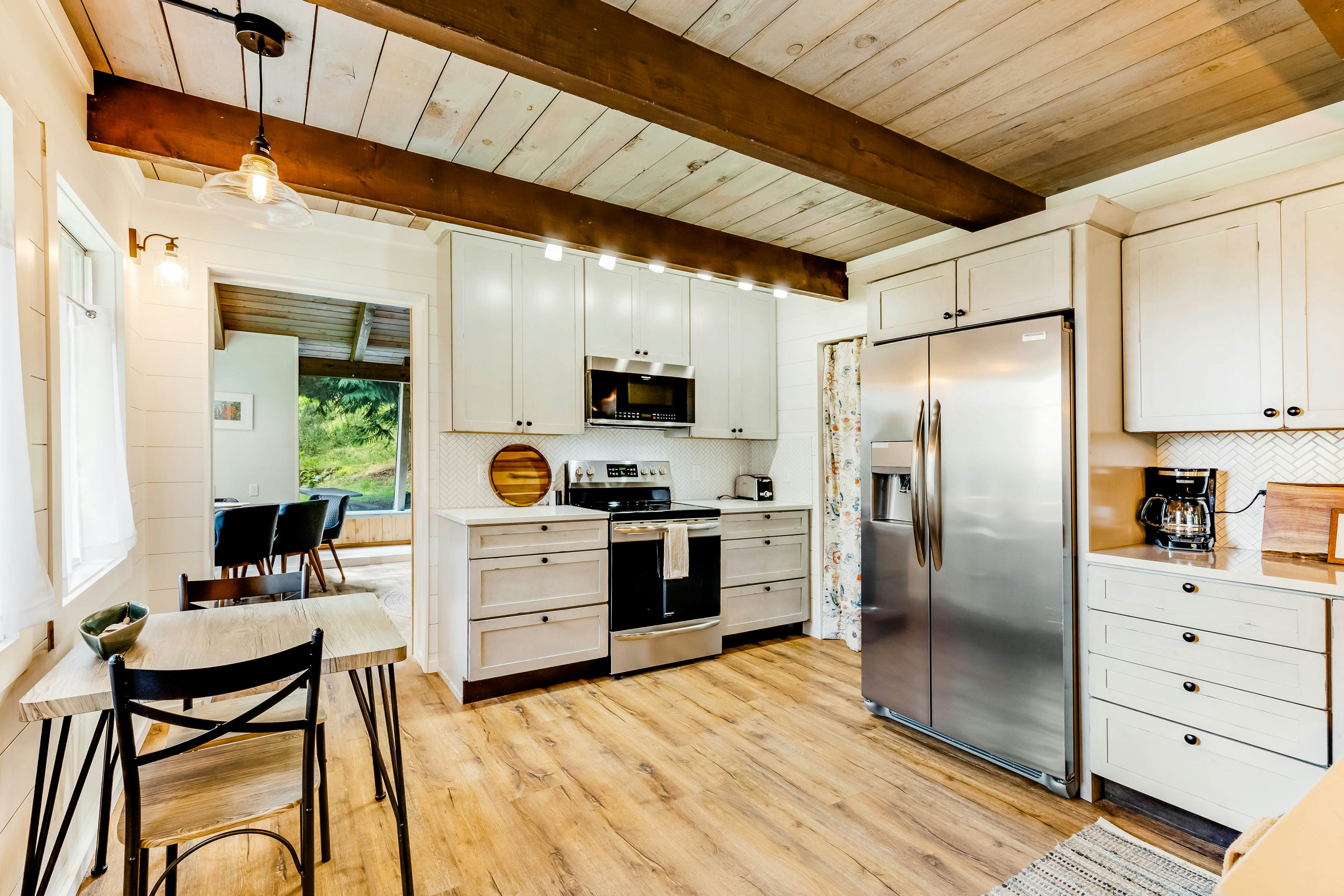 Tall Cedars Cabin By The Water