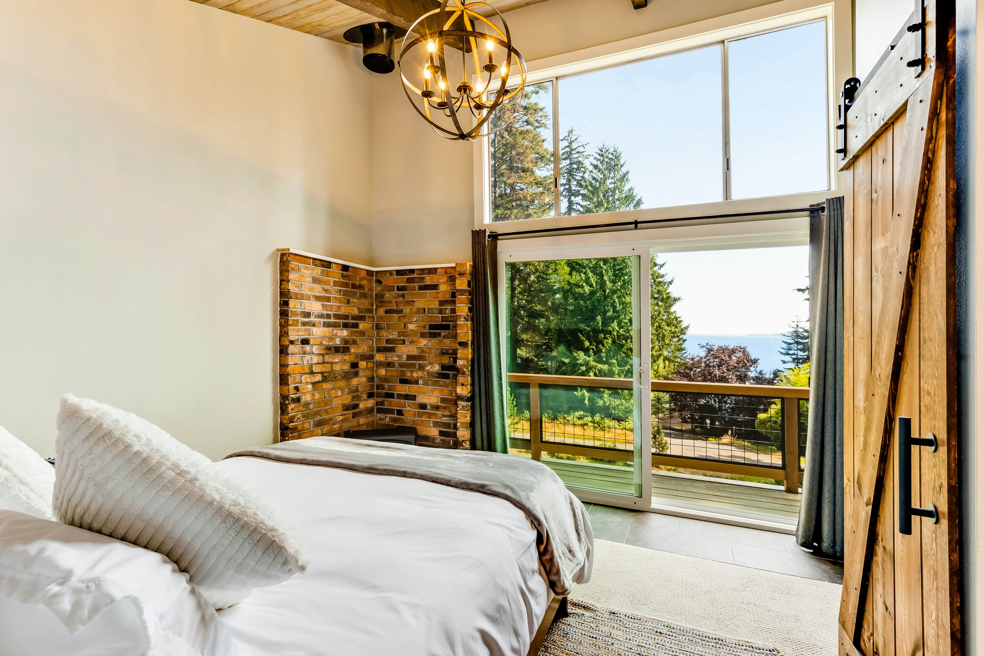 Tall Cedars Cabin By The Water